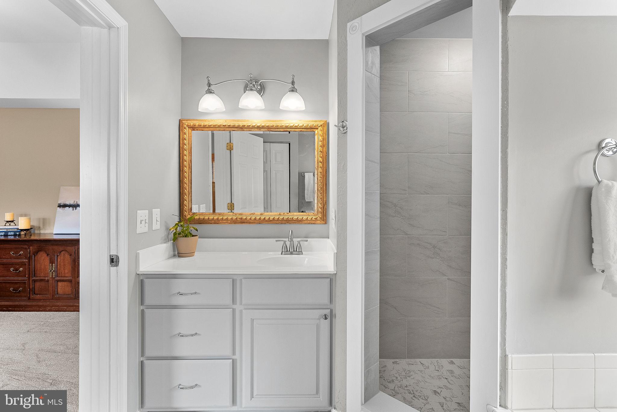 HERITAGE HEIGHTS - Residential