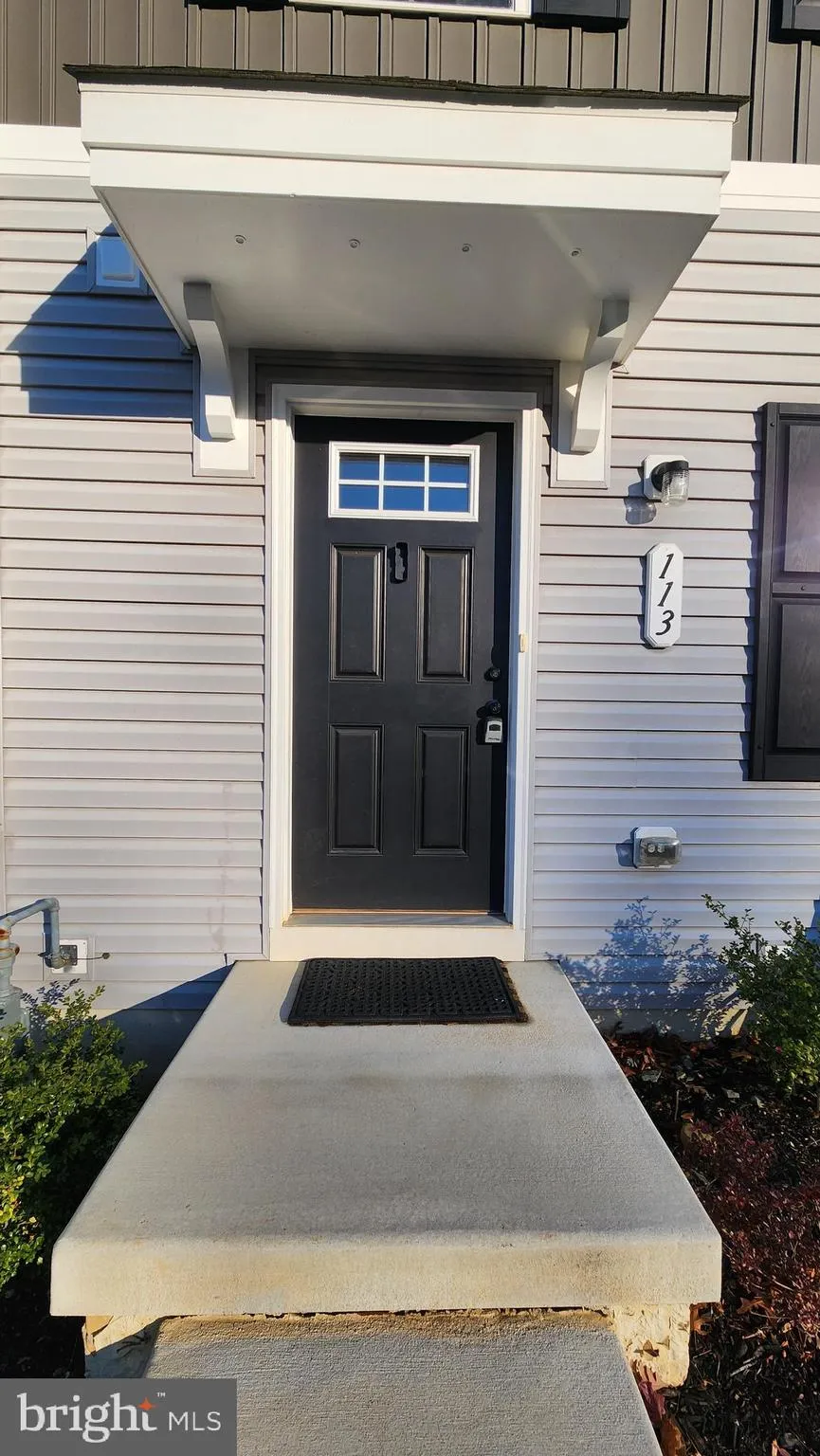 Elkton, Maryland 21921, United States, 3 Bedrooms Bedrooms, ,3 BathroomsBathrooms,Residential,Pending,26863