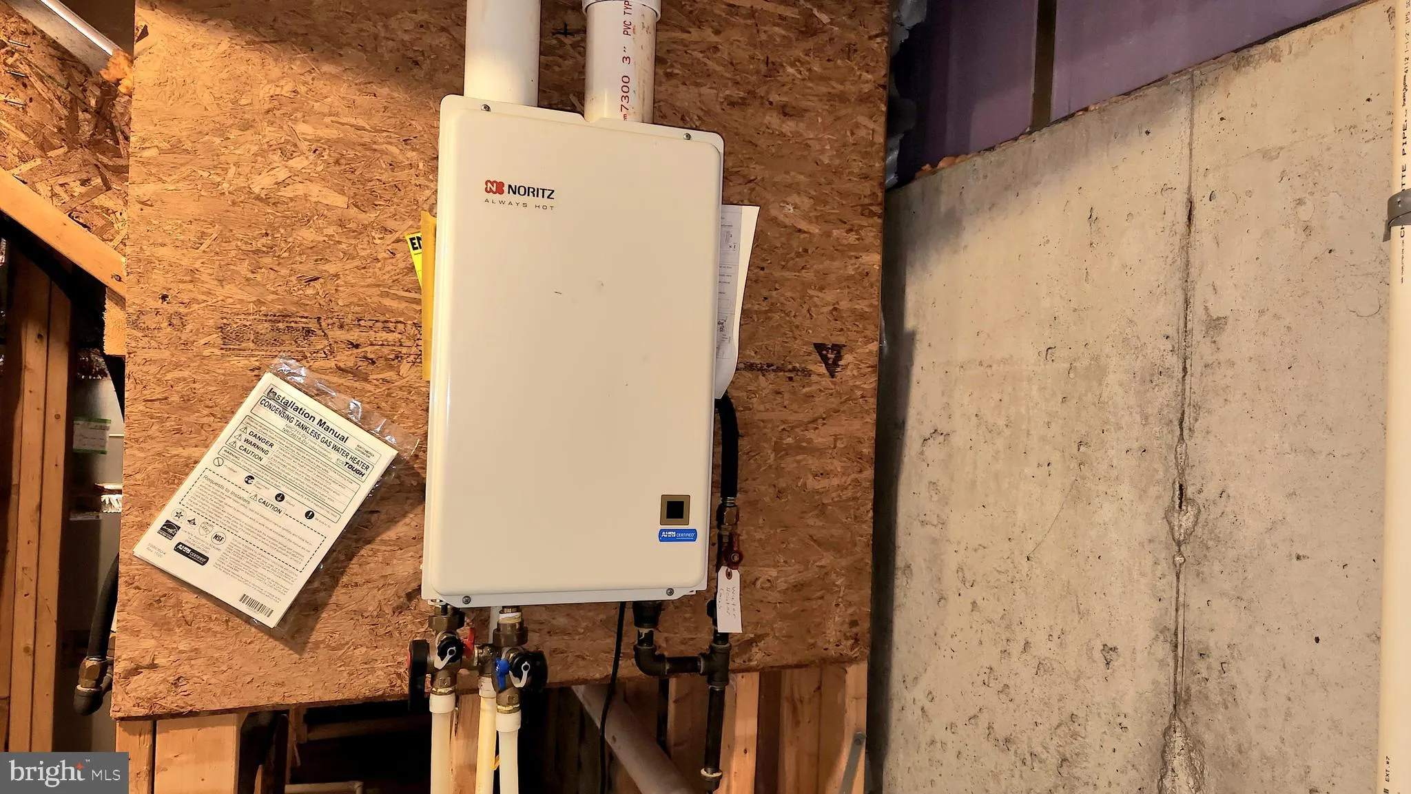 Elkton, Maryland 21921, United States, 3 Bedrooms Bedrooms, ,3 BathroomsBathrooms,Residential,Pending,26863