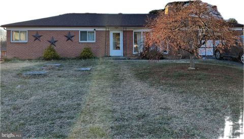 11812 ROBINWOOD DRIVE HAGERSTOWN MD 21742