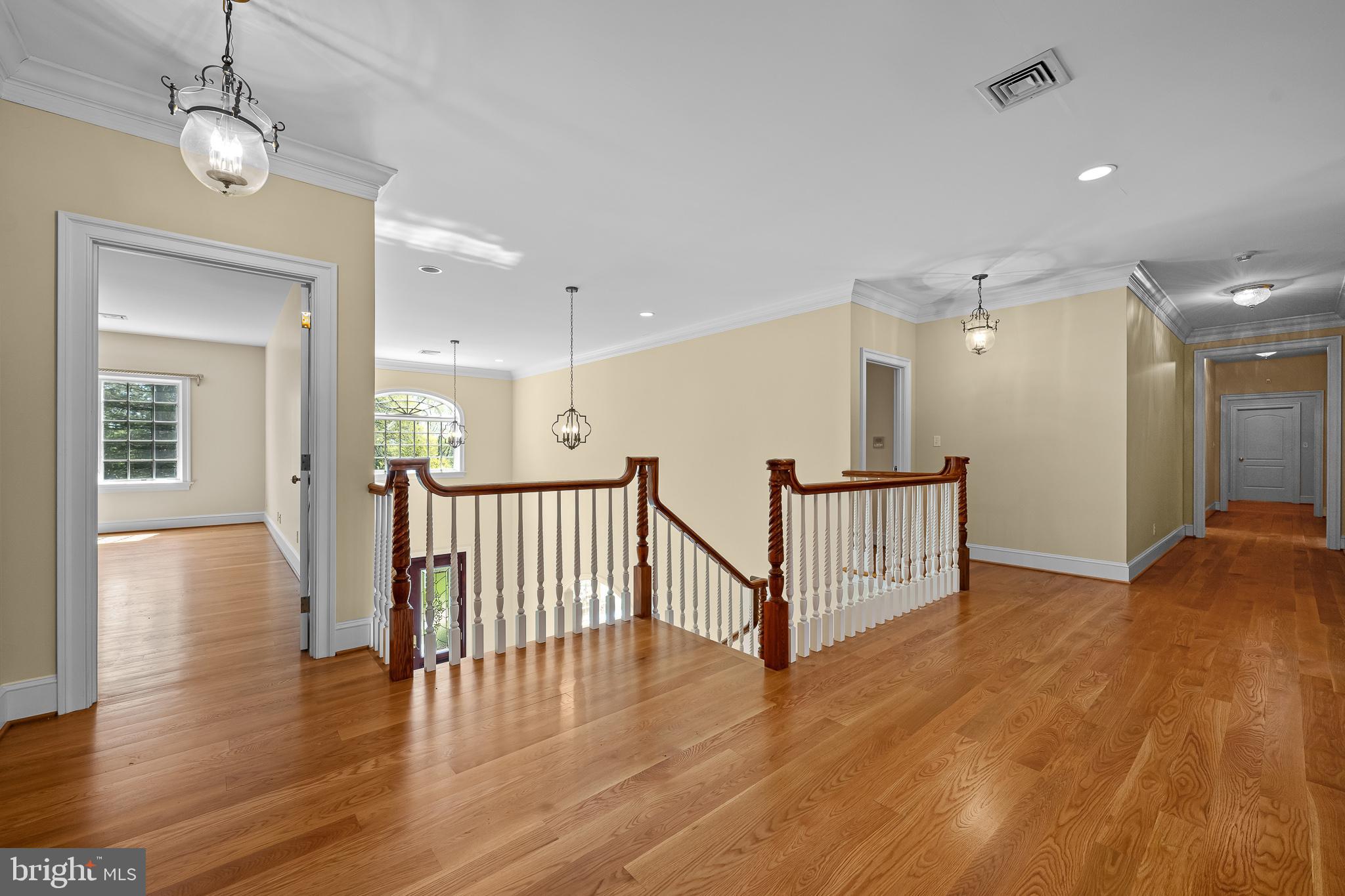 OWLS NEST - Residential