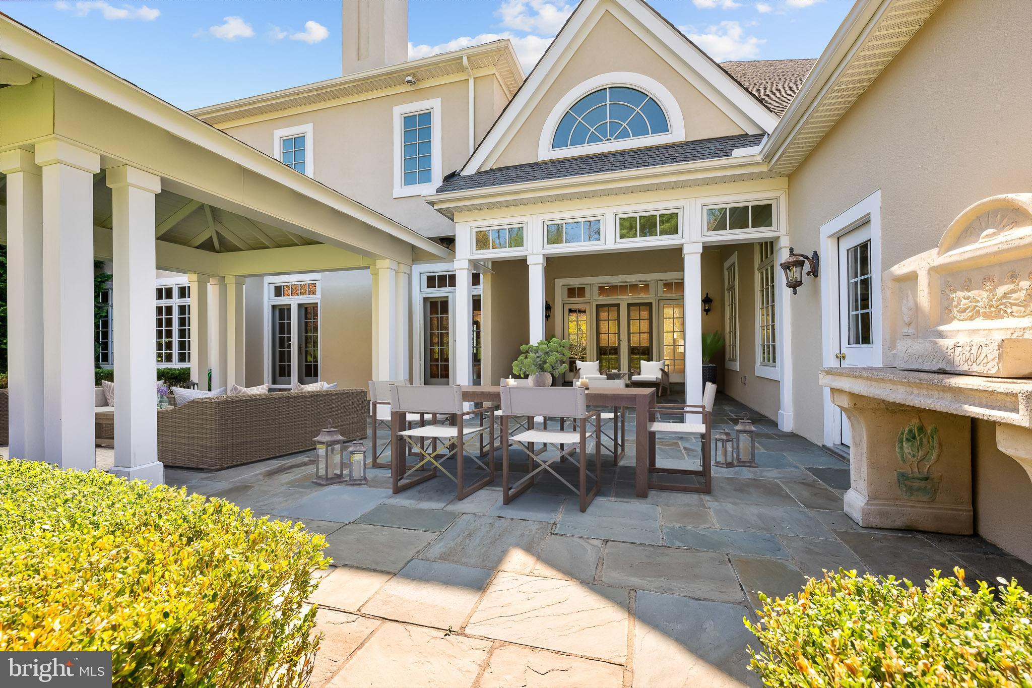 OWLS NEST - Residential