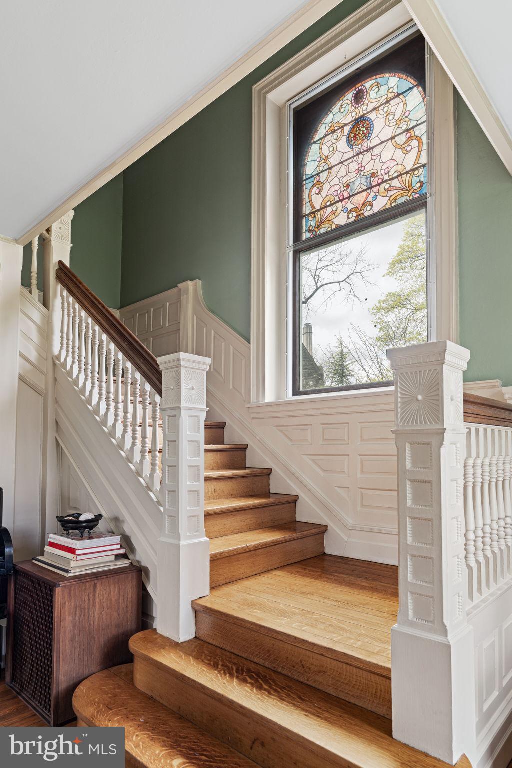 CHESTNUT HILL - Residential