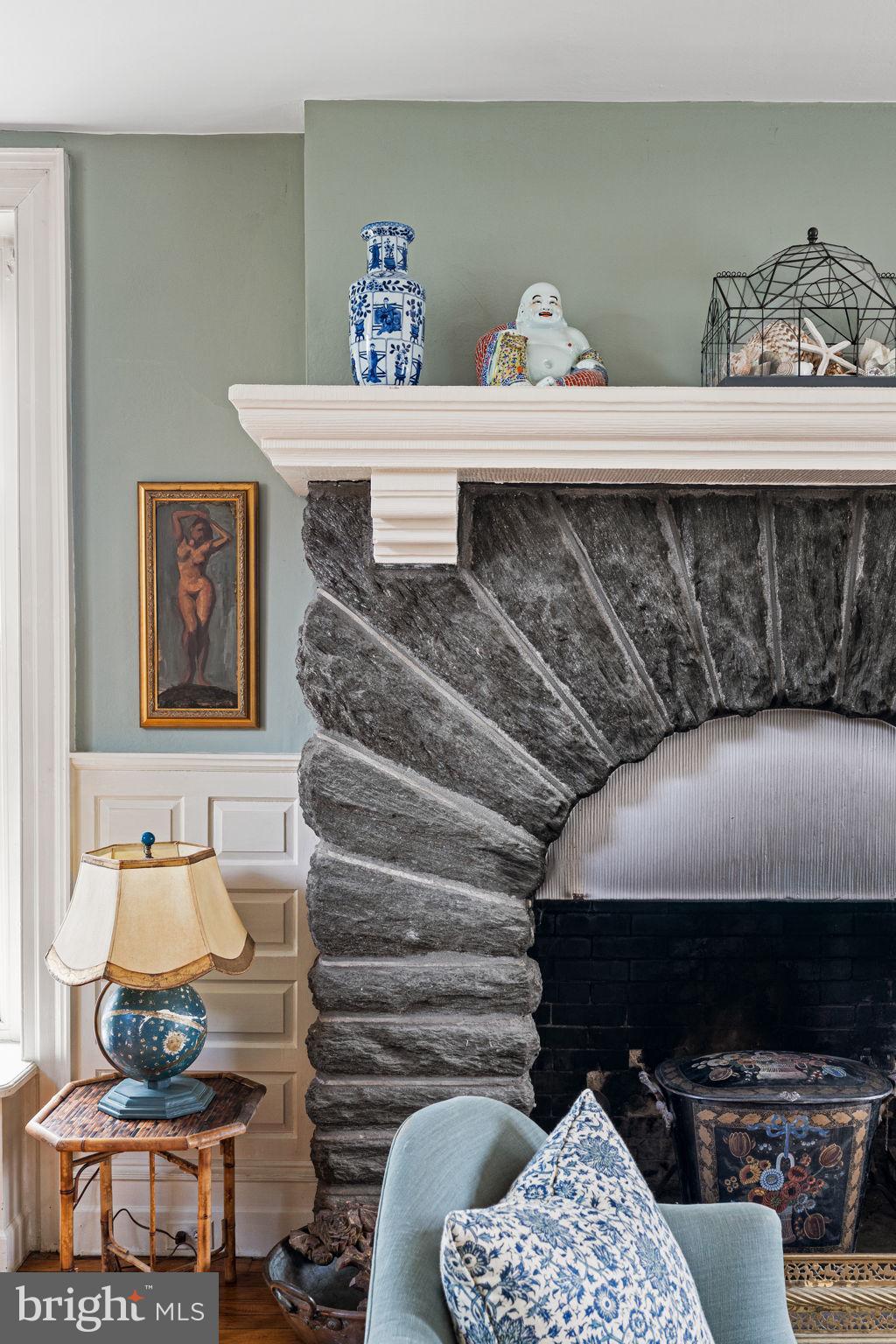 CHESTNUT HILL - Residential