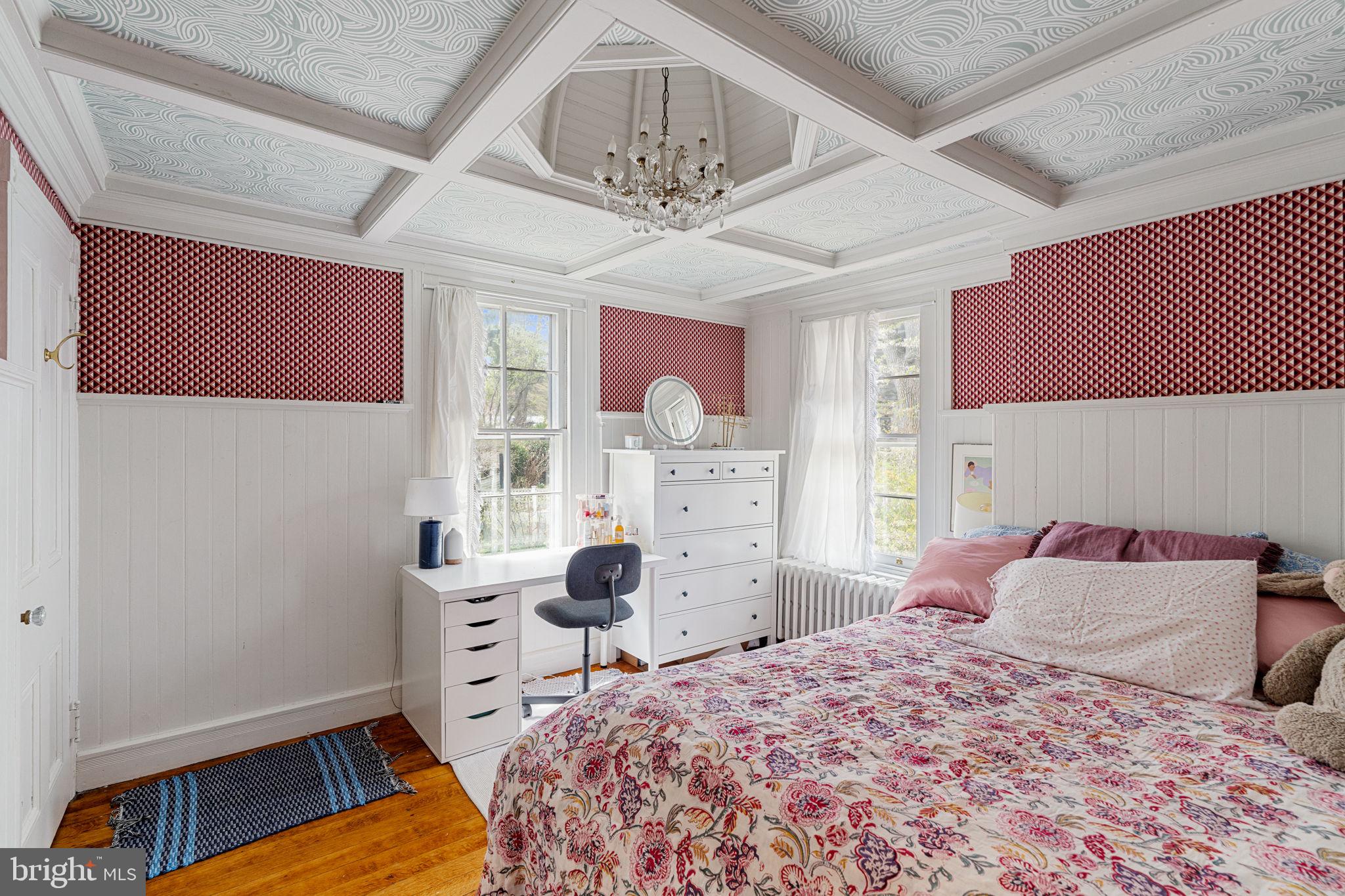 CHESTNUT HILL - Residential