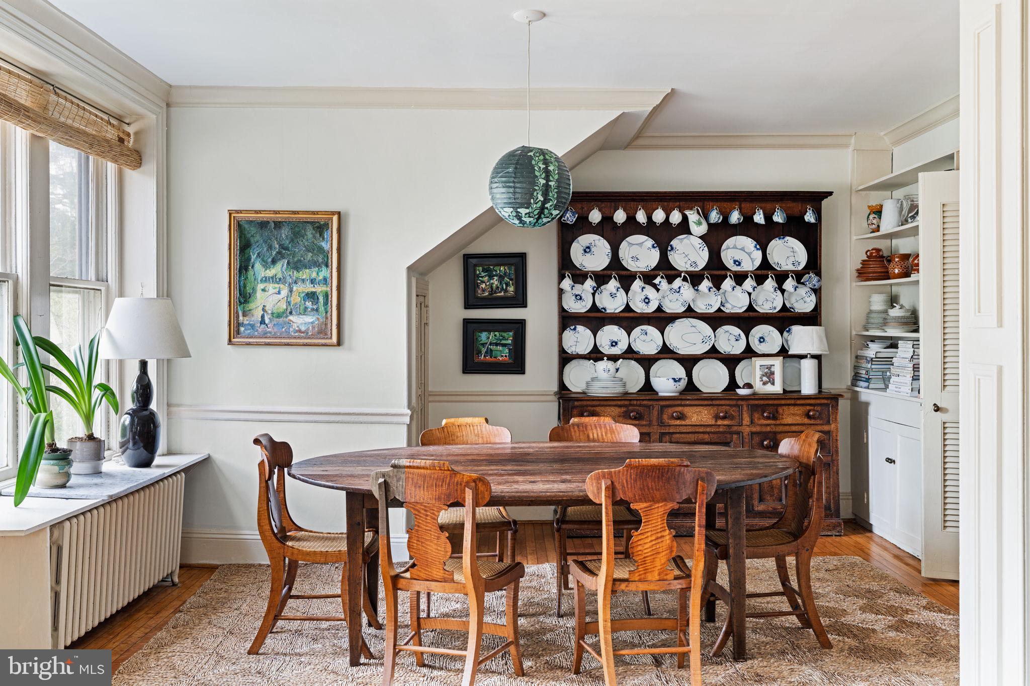 CHESTNUT HILL - Residential