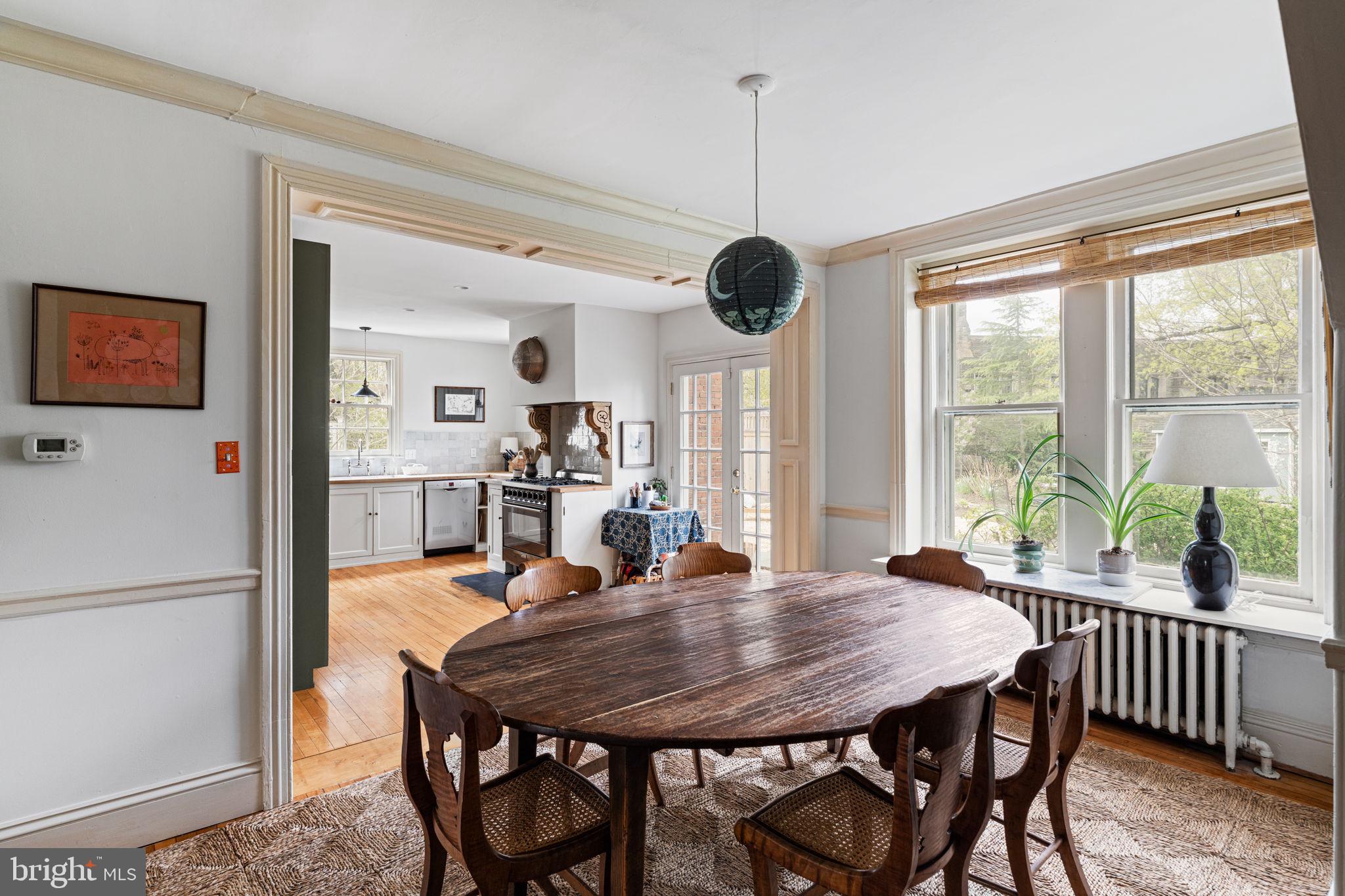 CHESTNUT HILL - Residential