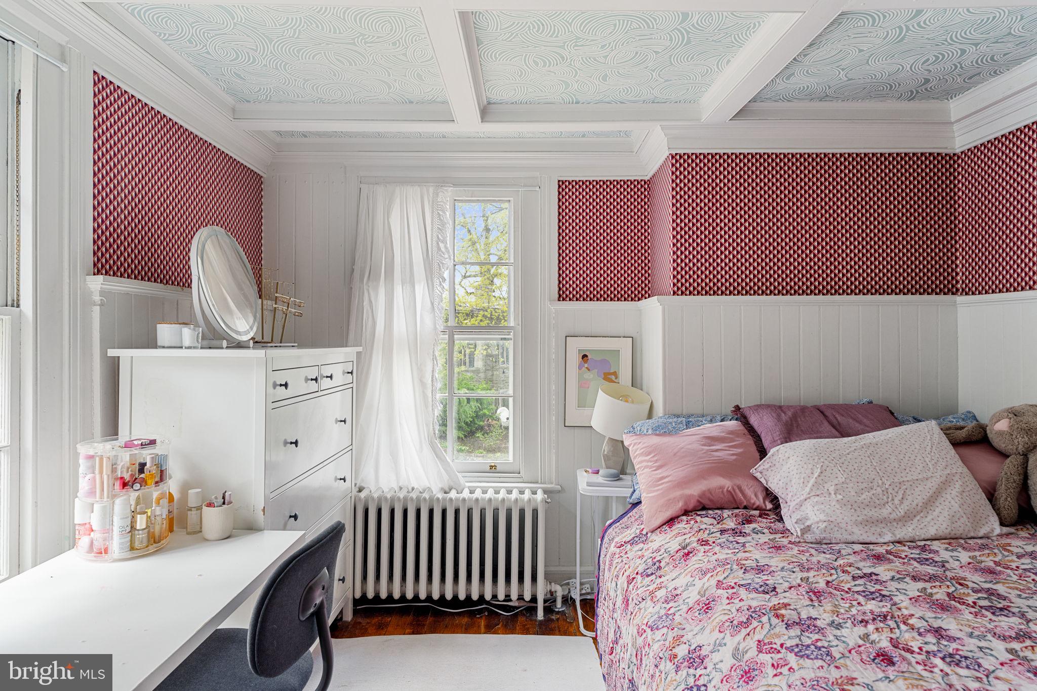 CHESTNUT HILL - Residential