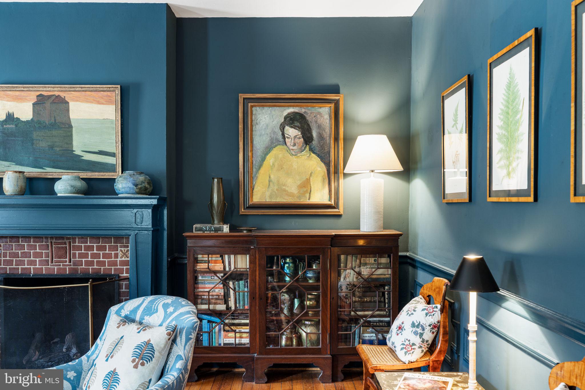 CHESTNUT HILL - Residential