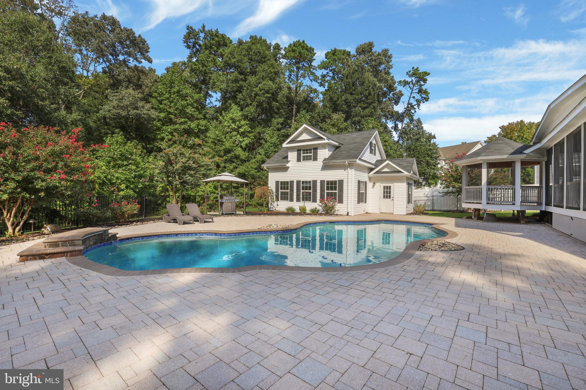 7423 CAMPBELL DRIVE