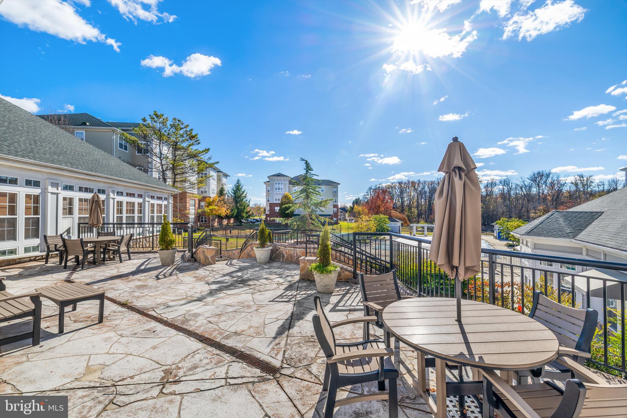 CAMERON GROVE - Residential