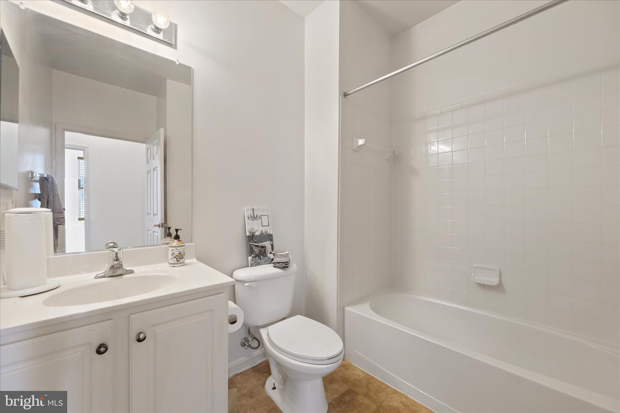 CAMERON GROVE - Residential