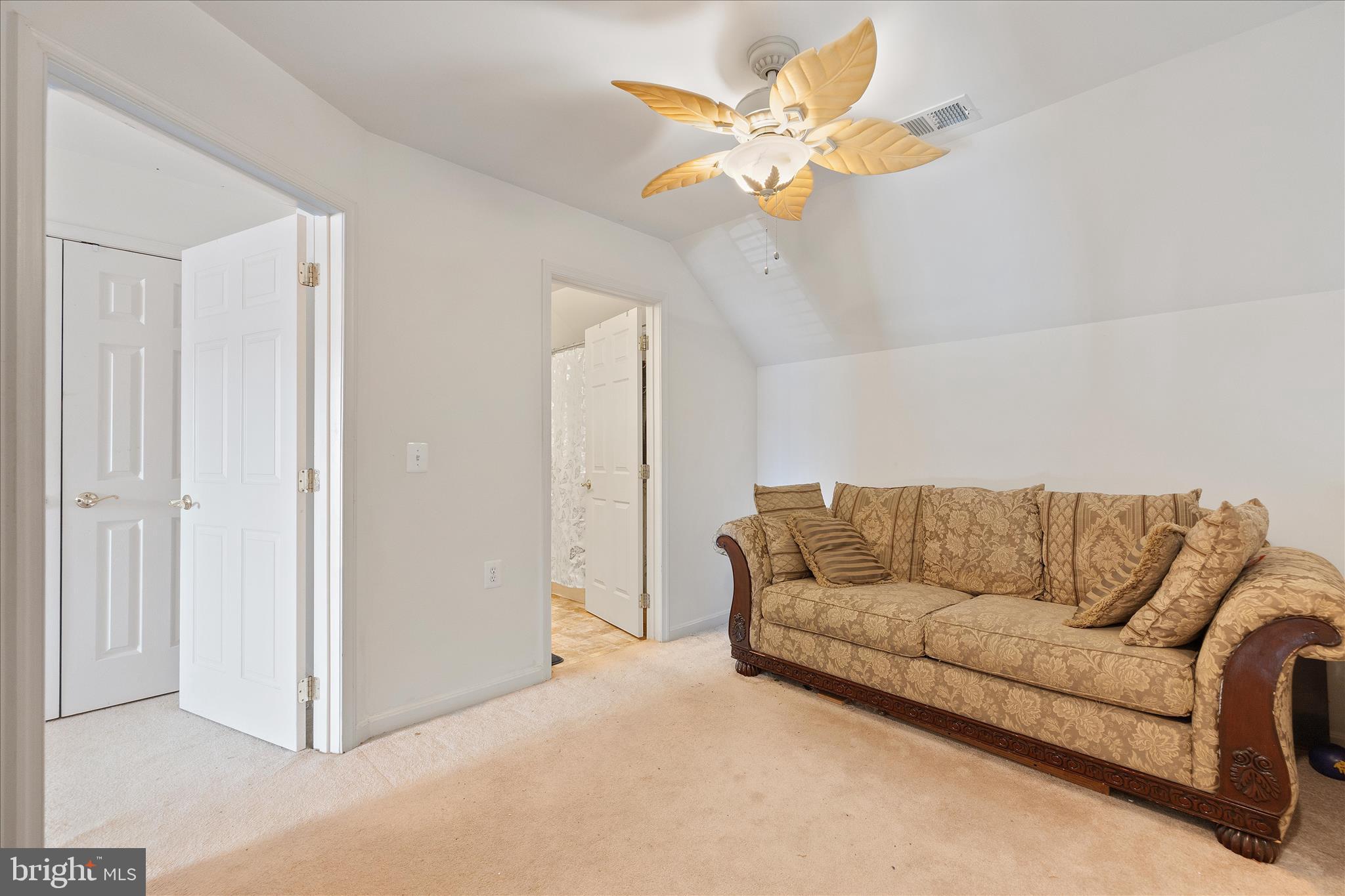 CAMERON GROVE - Residential