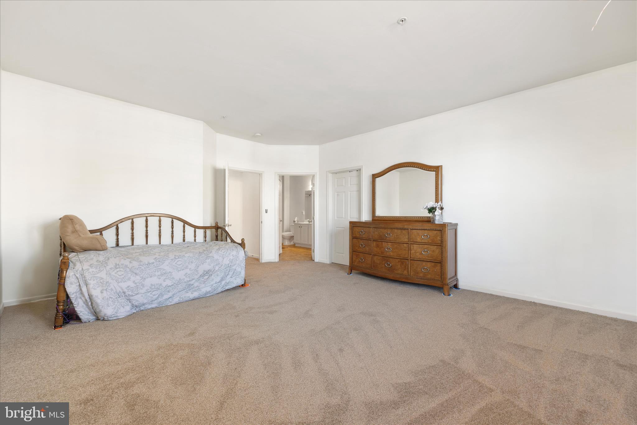 CAMERON GROVE - Residential