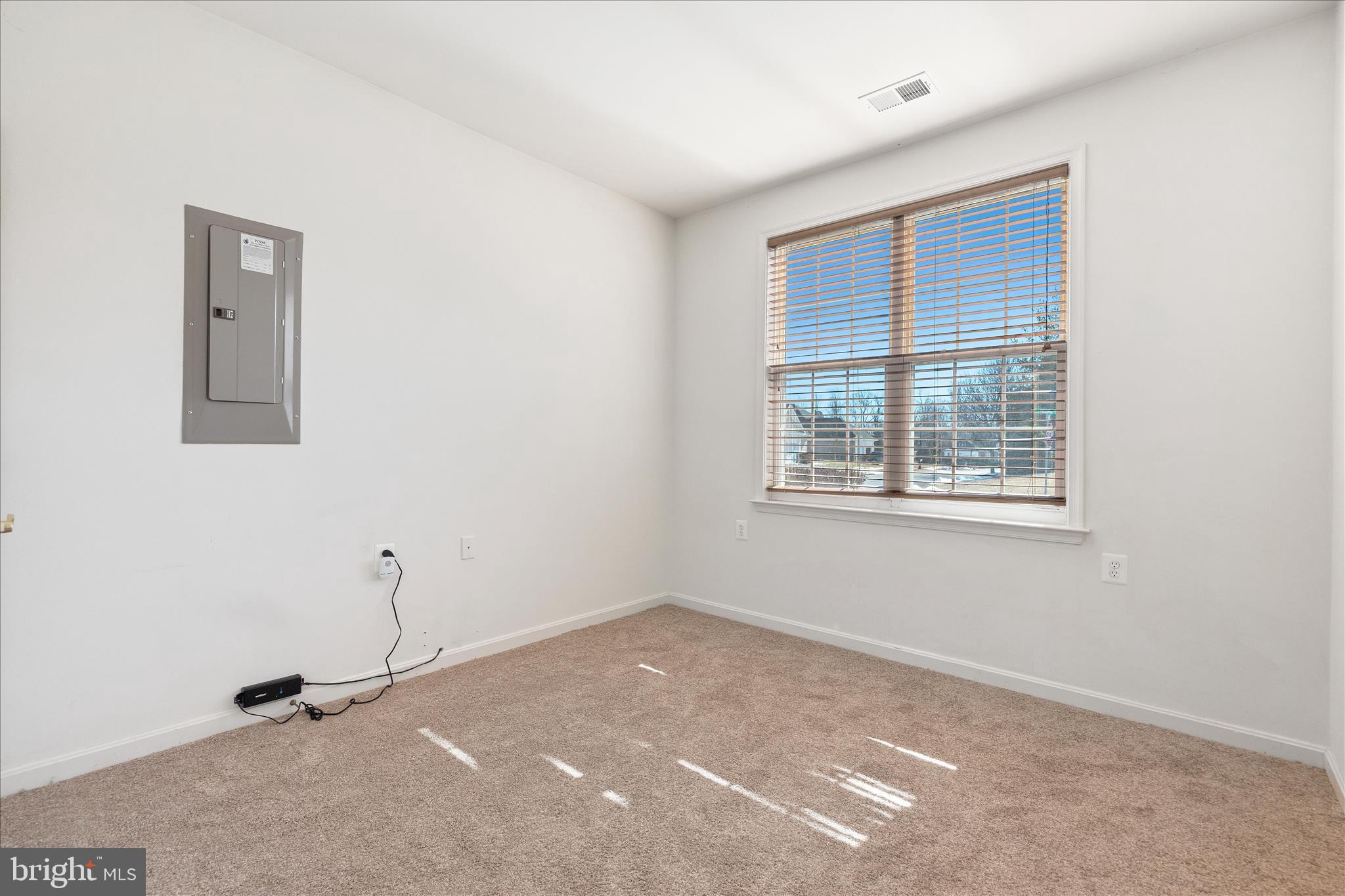 CAMERON GROVE - Residential