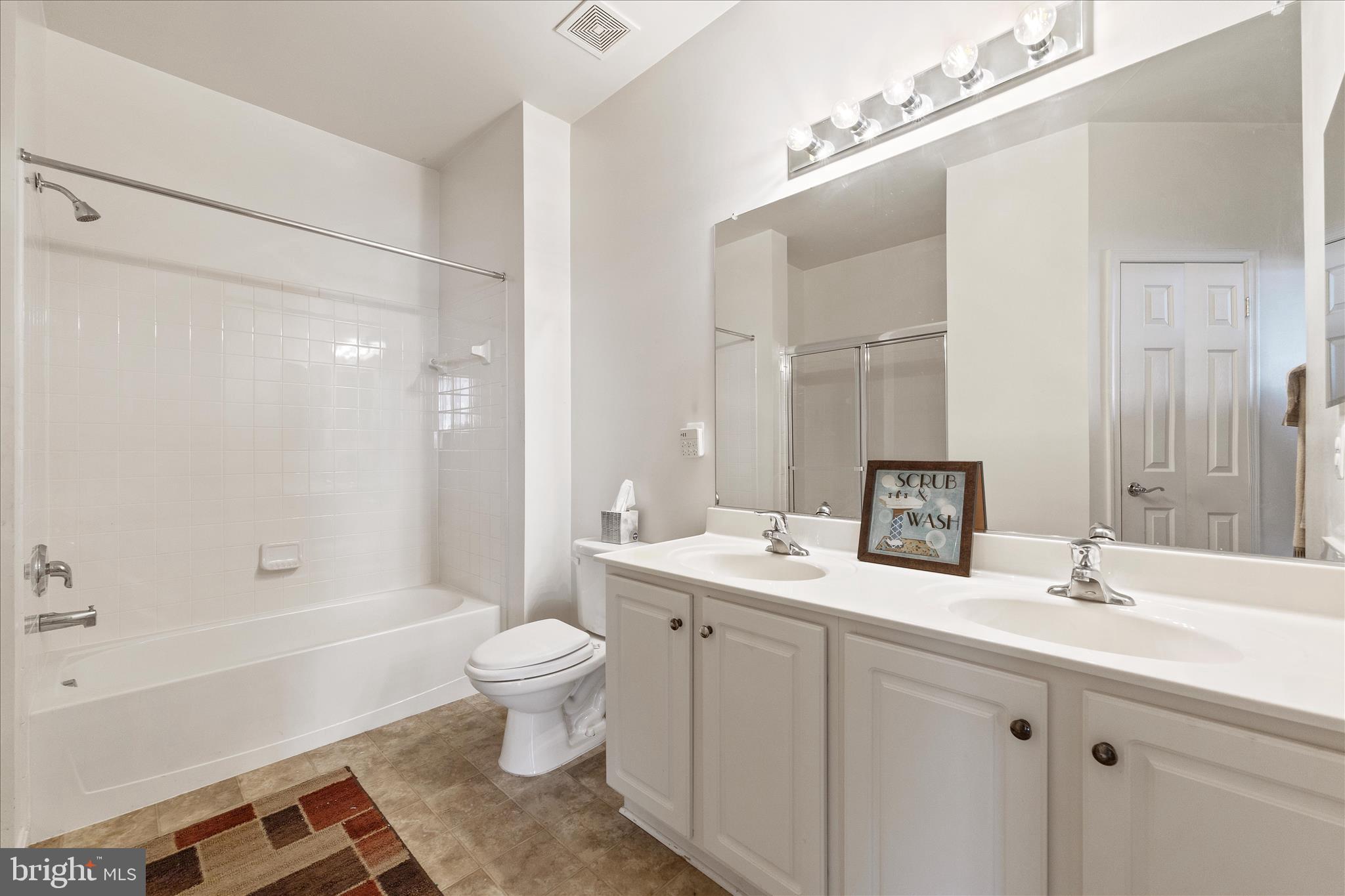 CAMERON GROVE - Residential