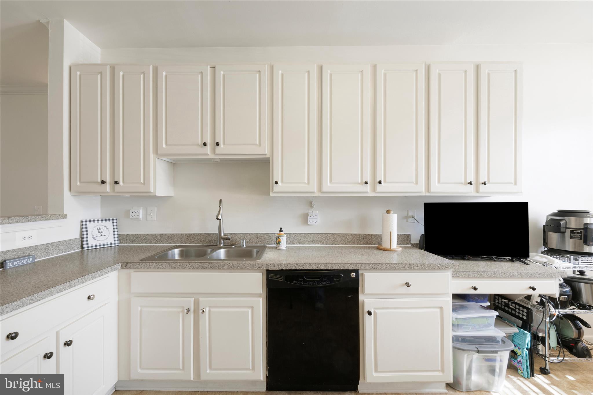 CAMERON GROVE - Residential