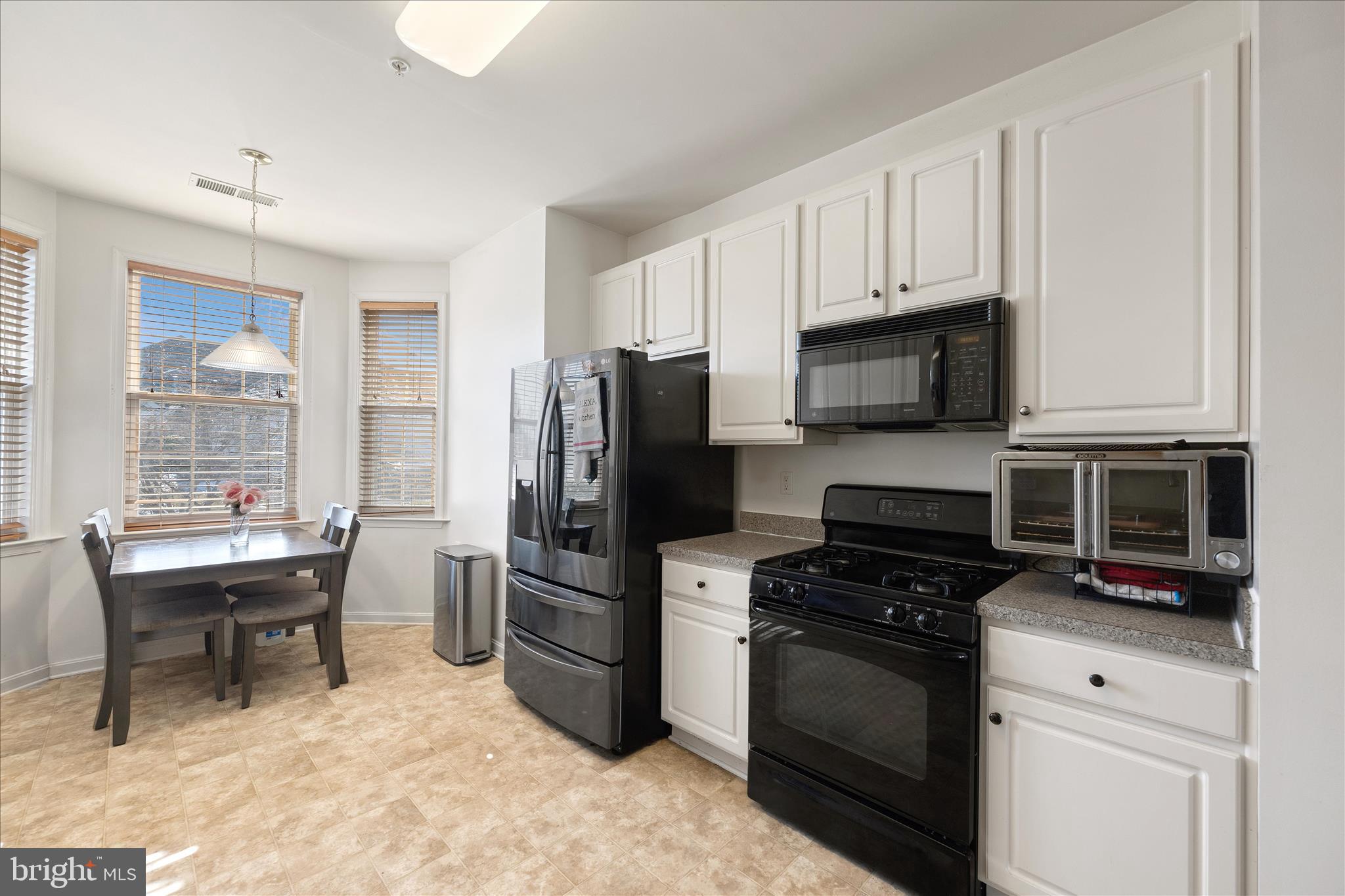 CAMERON GROVE - Residential