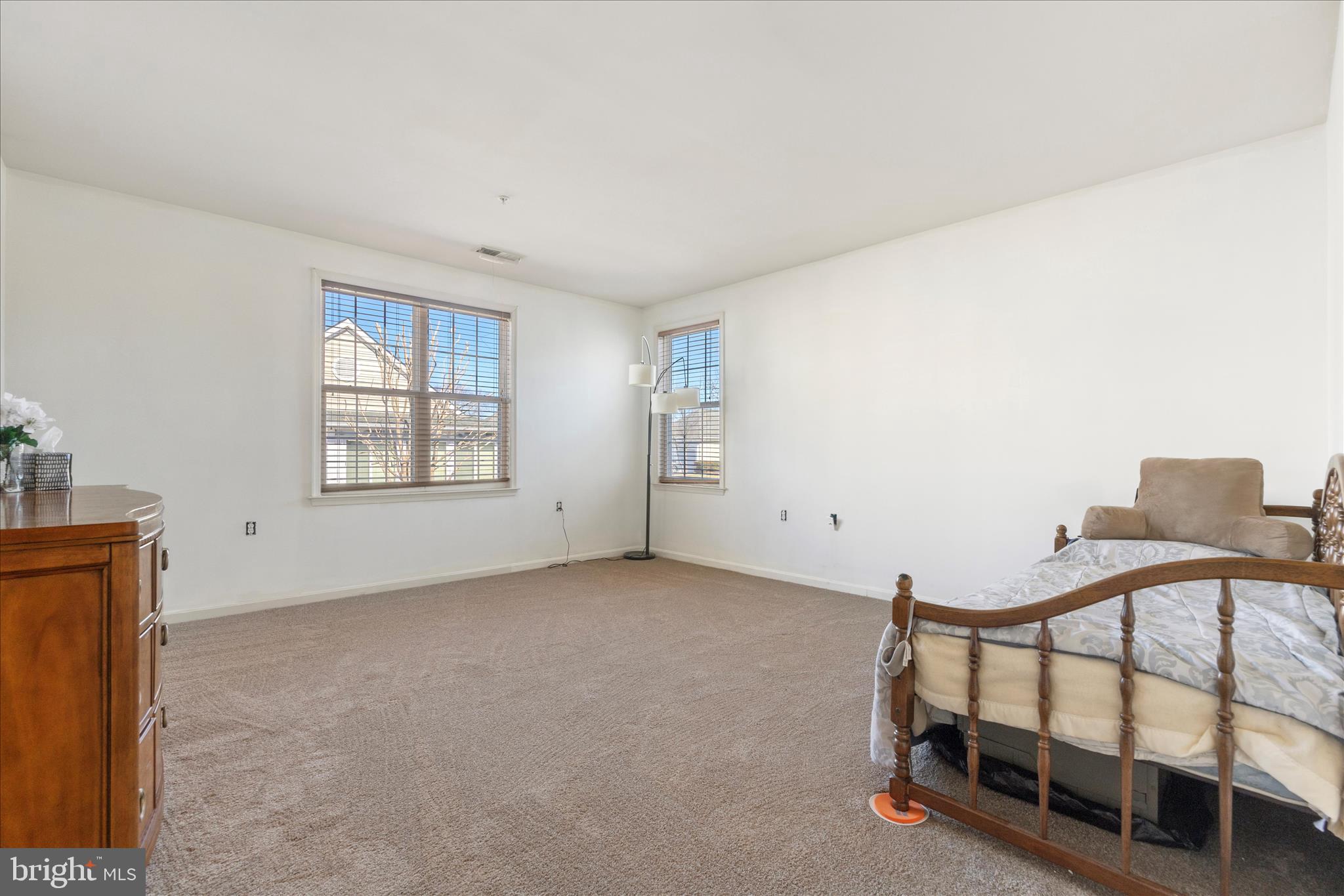 CAMERON GROVE - Residential