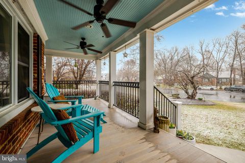 Photo of 6631 Kirkley Avenue, MCLEAN, VA 22101 (MLS # VAFX2286328)