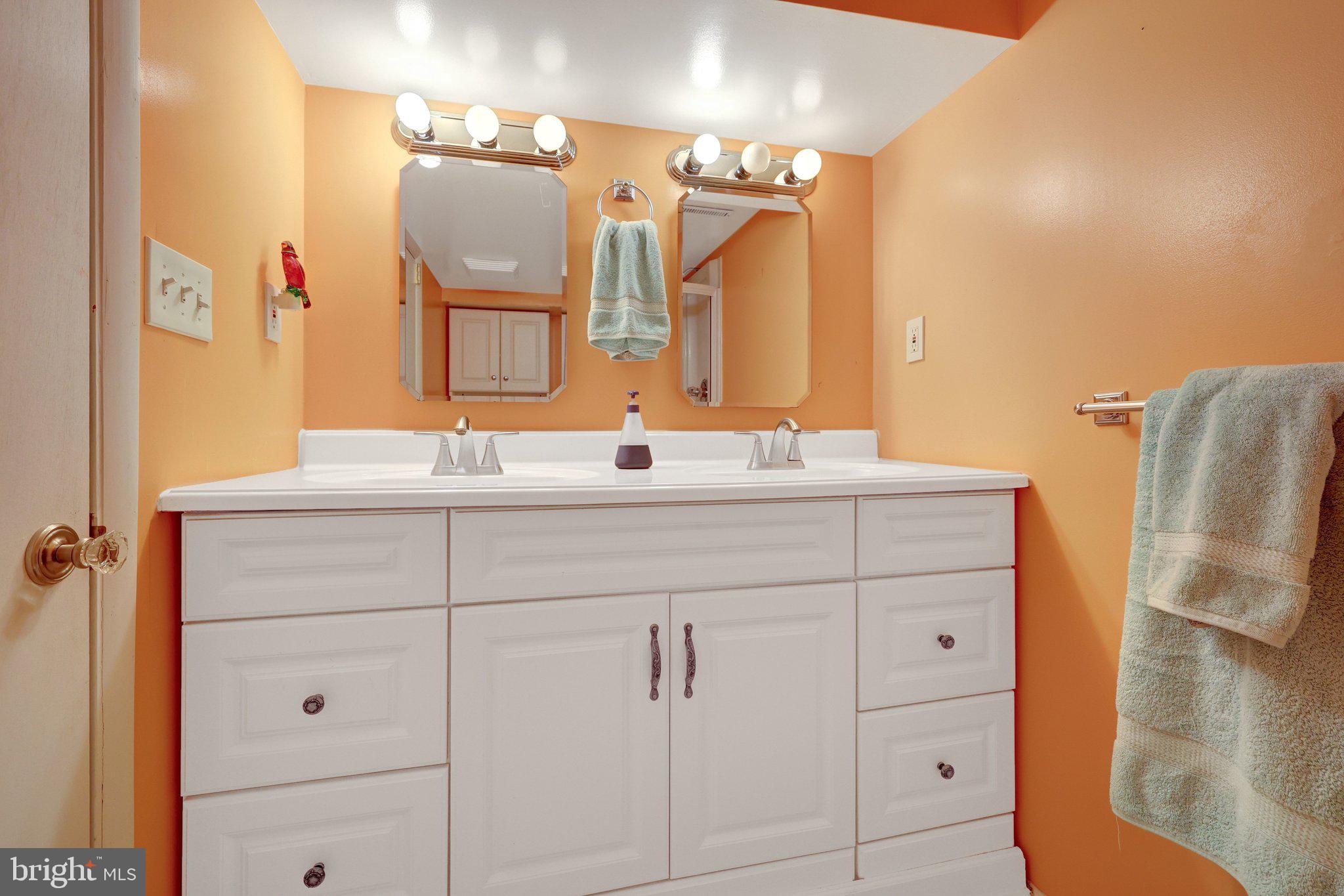 KENT GARDENS - Residential