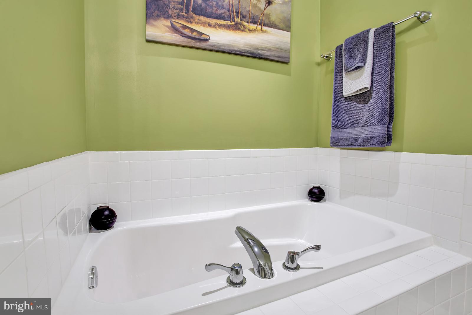 LAKELAND PLACE - Residential