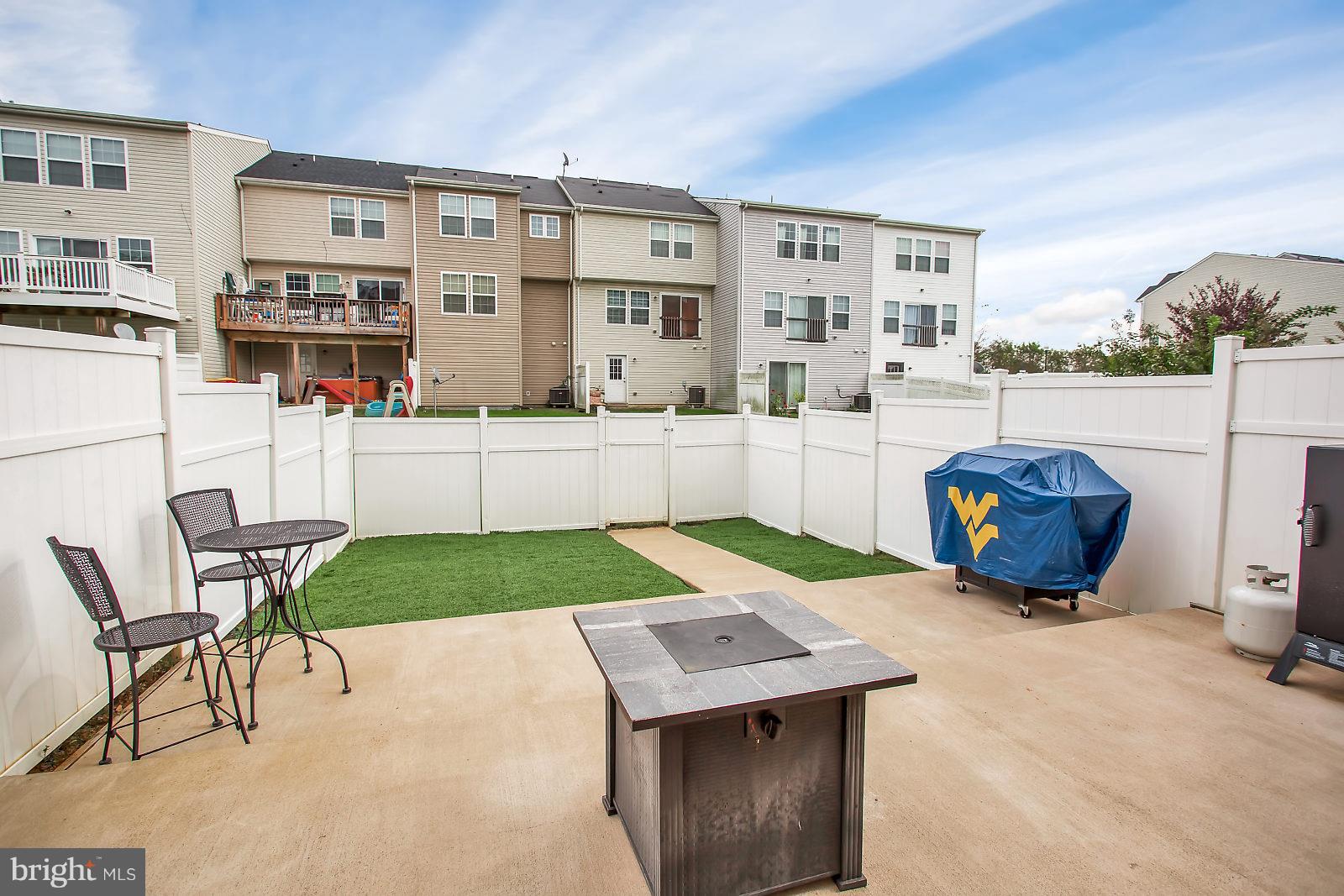 LAKELAND PLACE - Residential