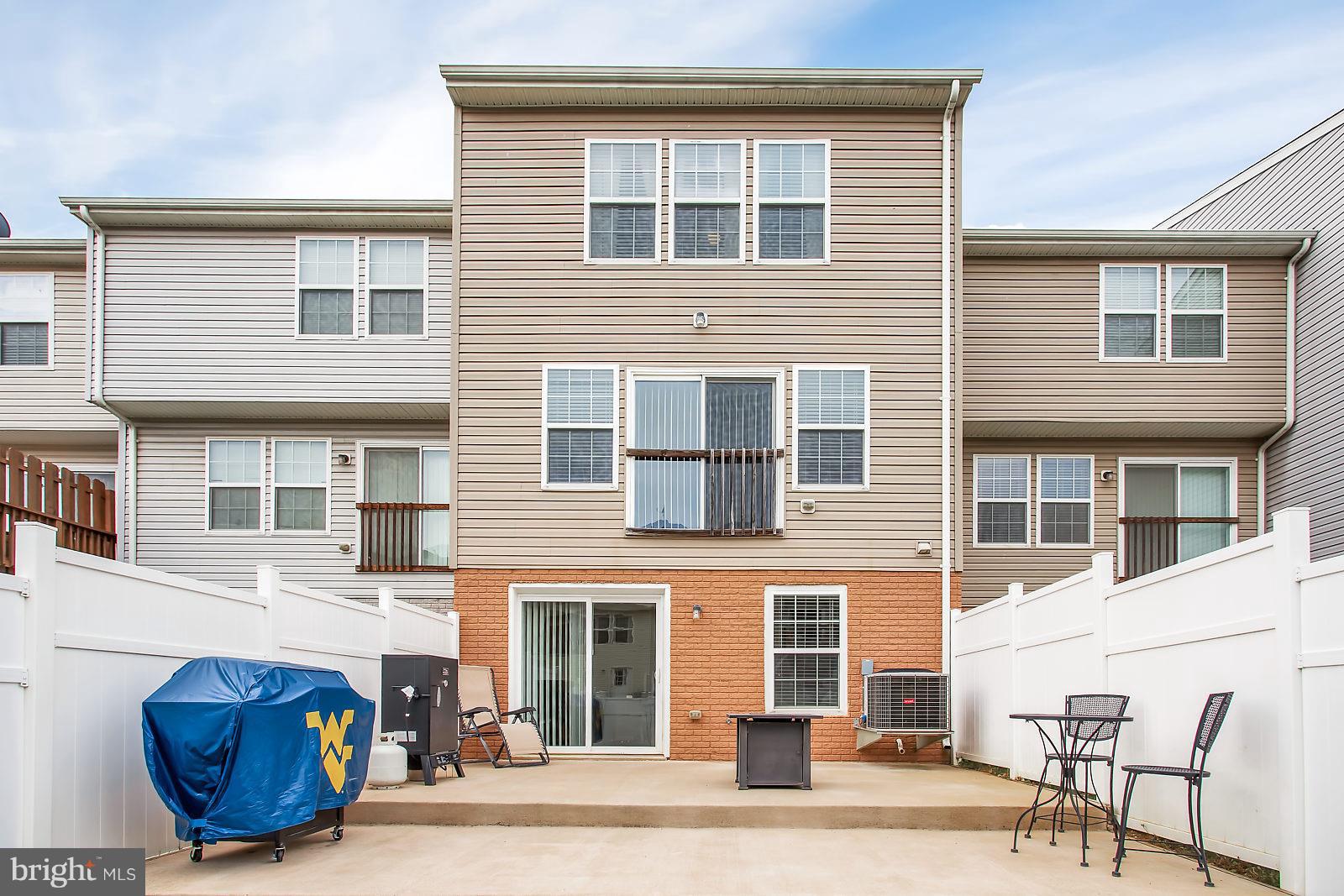 LAKELAND PLACE - Residential