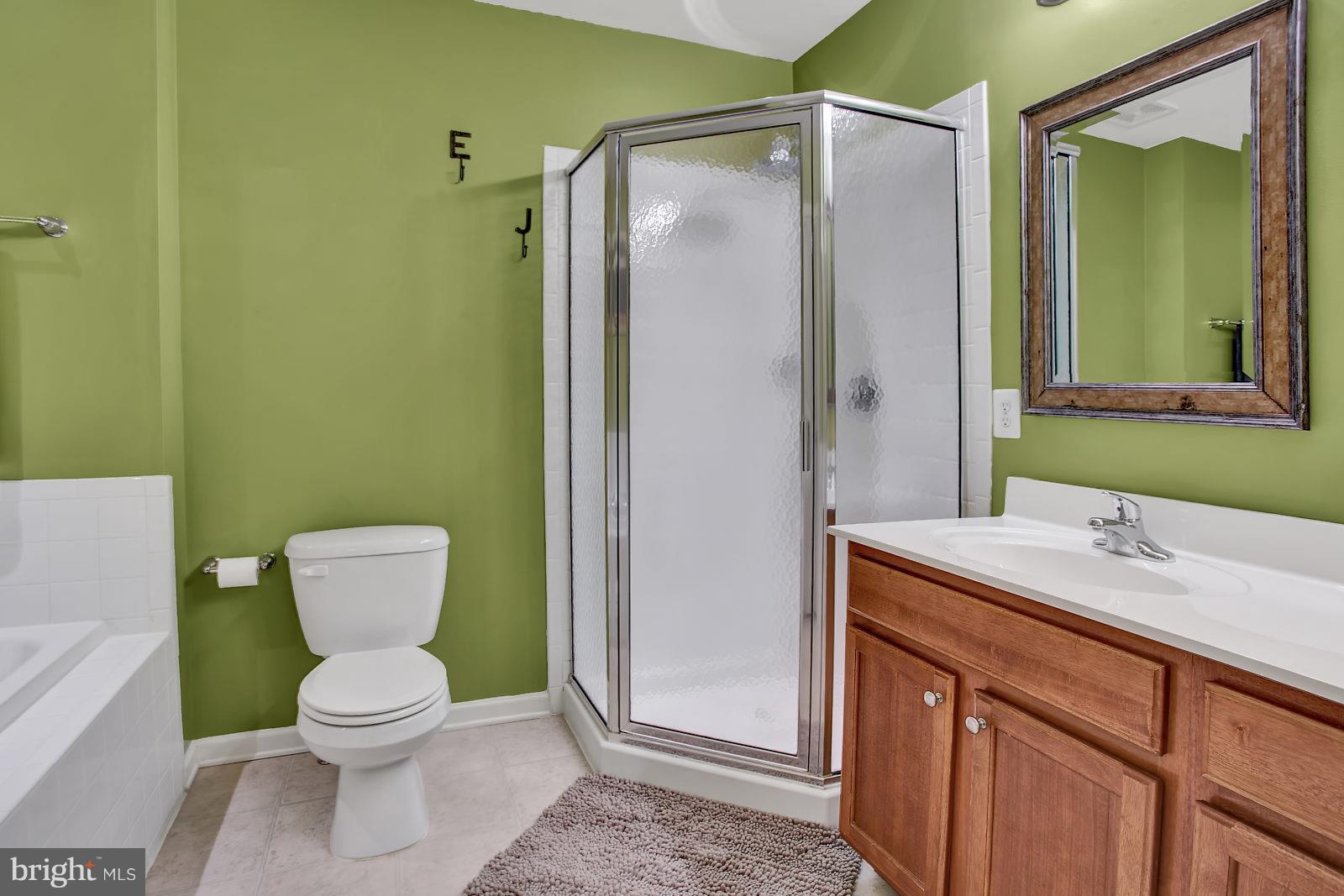 LAKELAND PLACE - Residential