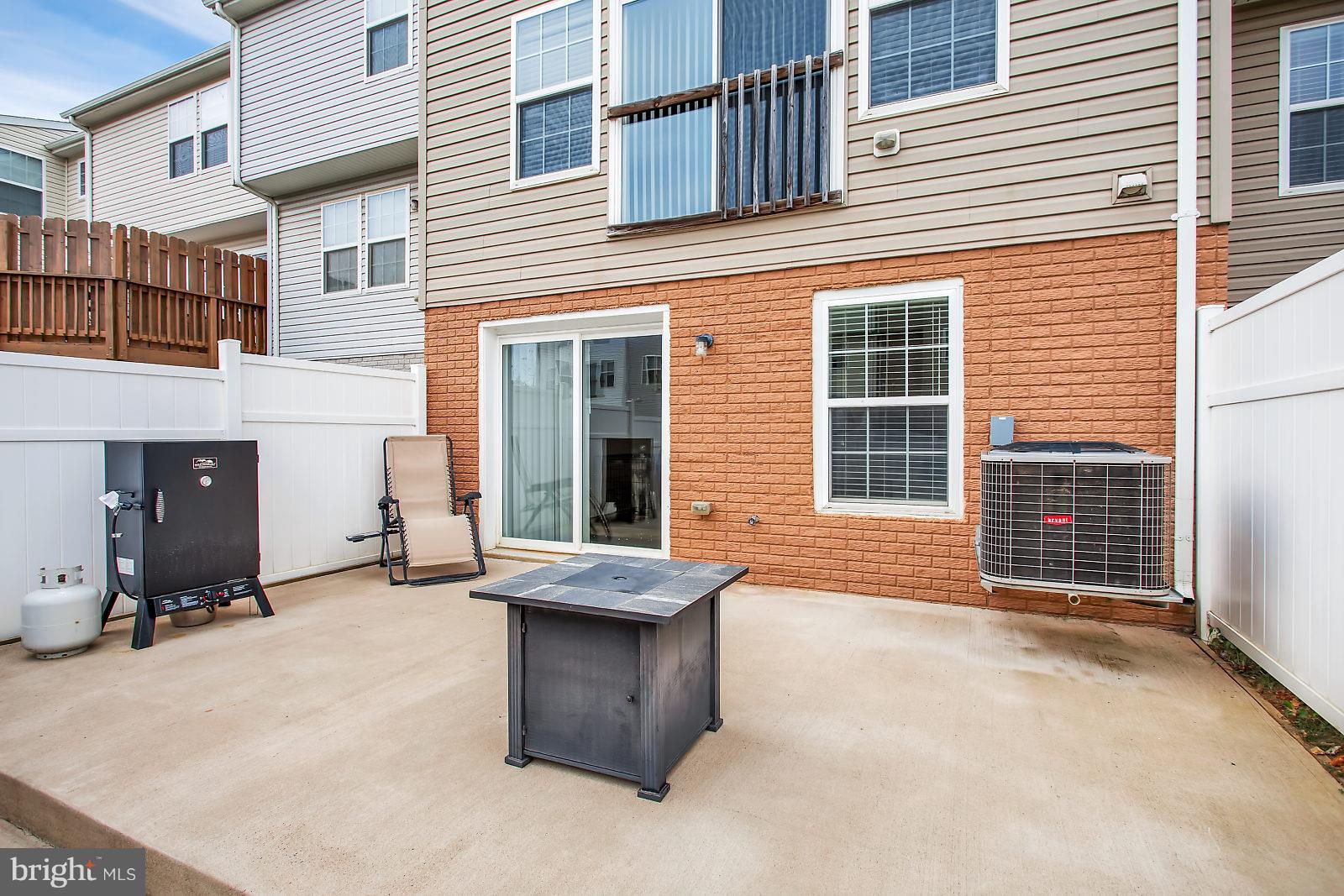 LAKELAND PLACE - Residential