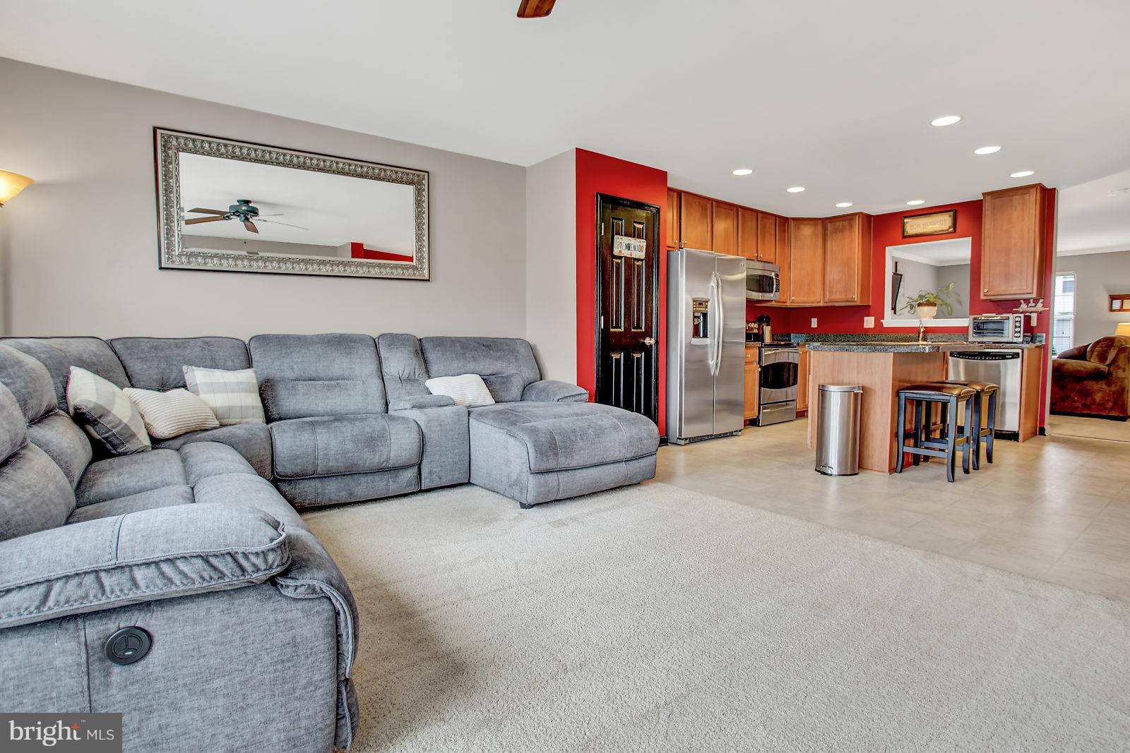 LAKELAND PLACE - Residential