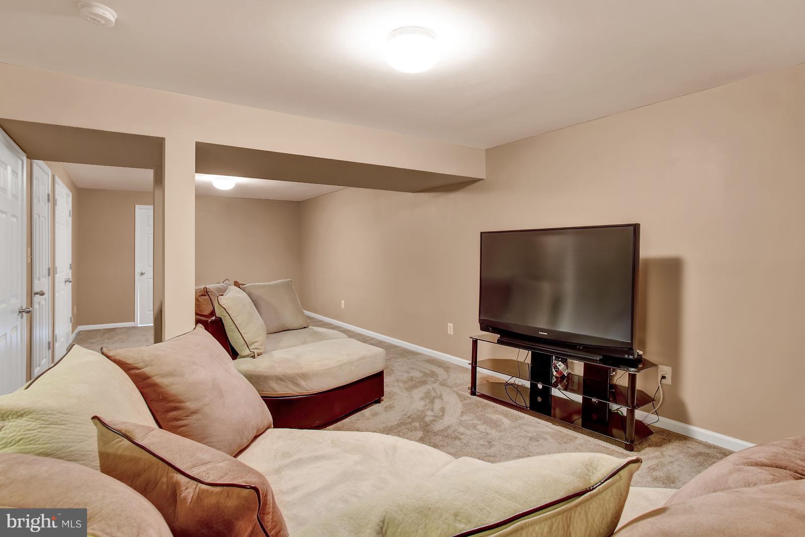 LAKELAND PLACE - Residential