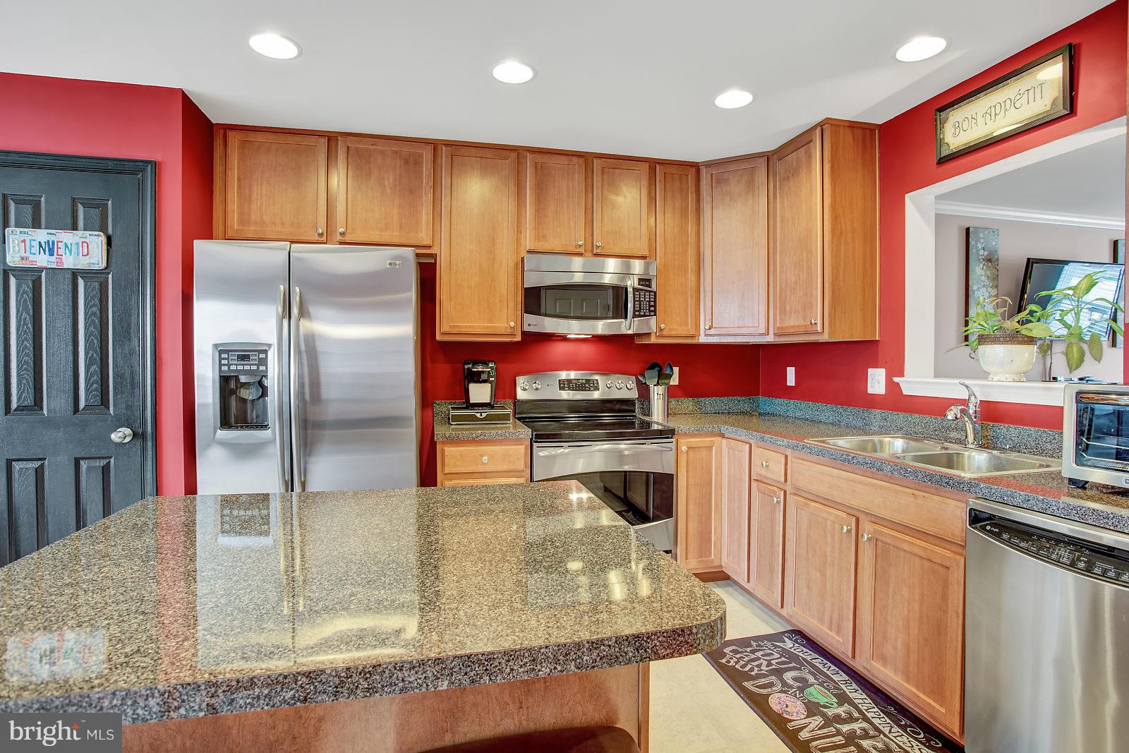 LAKELAND PLACE - Residential