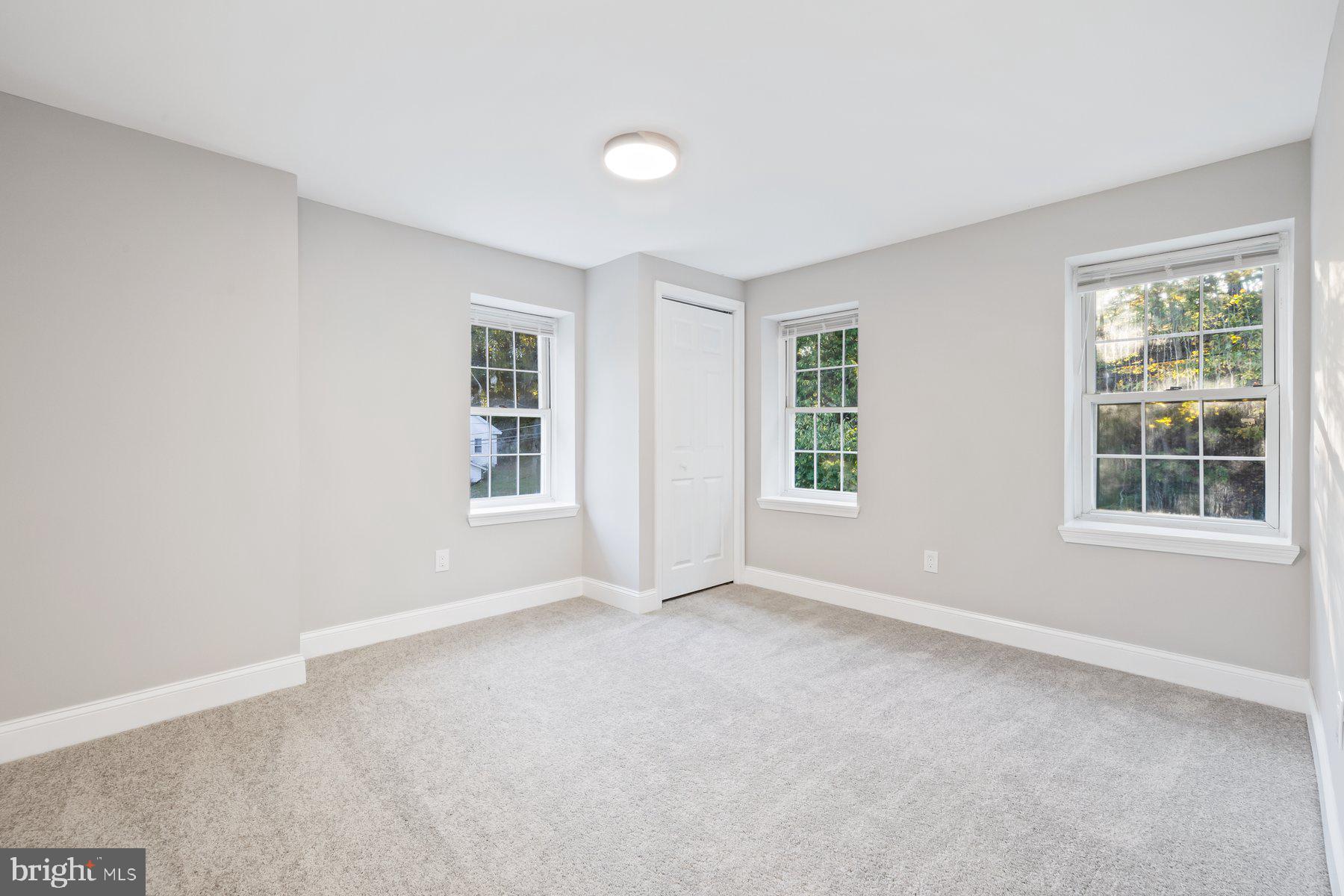 MIDDLETOWN - Residential