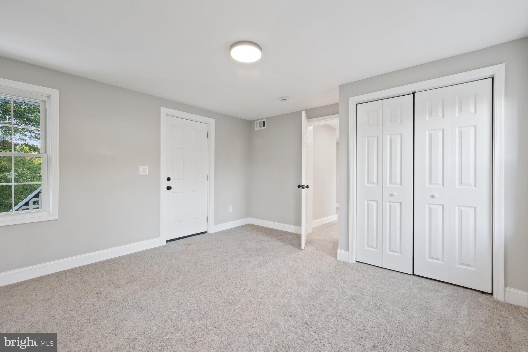 MIDDLETOWN - Residential