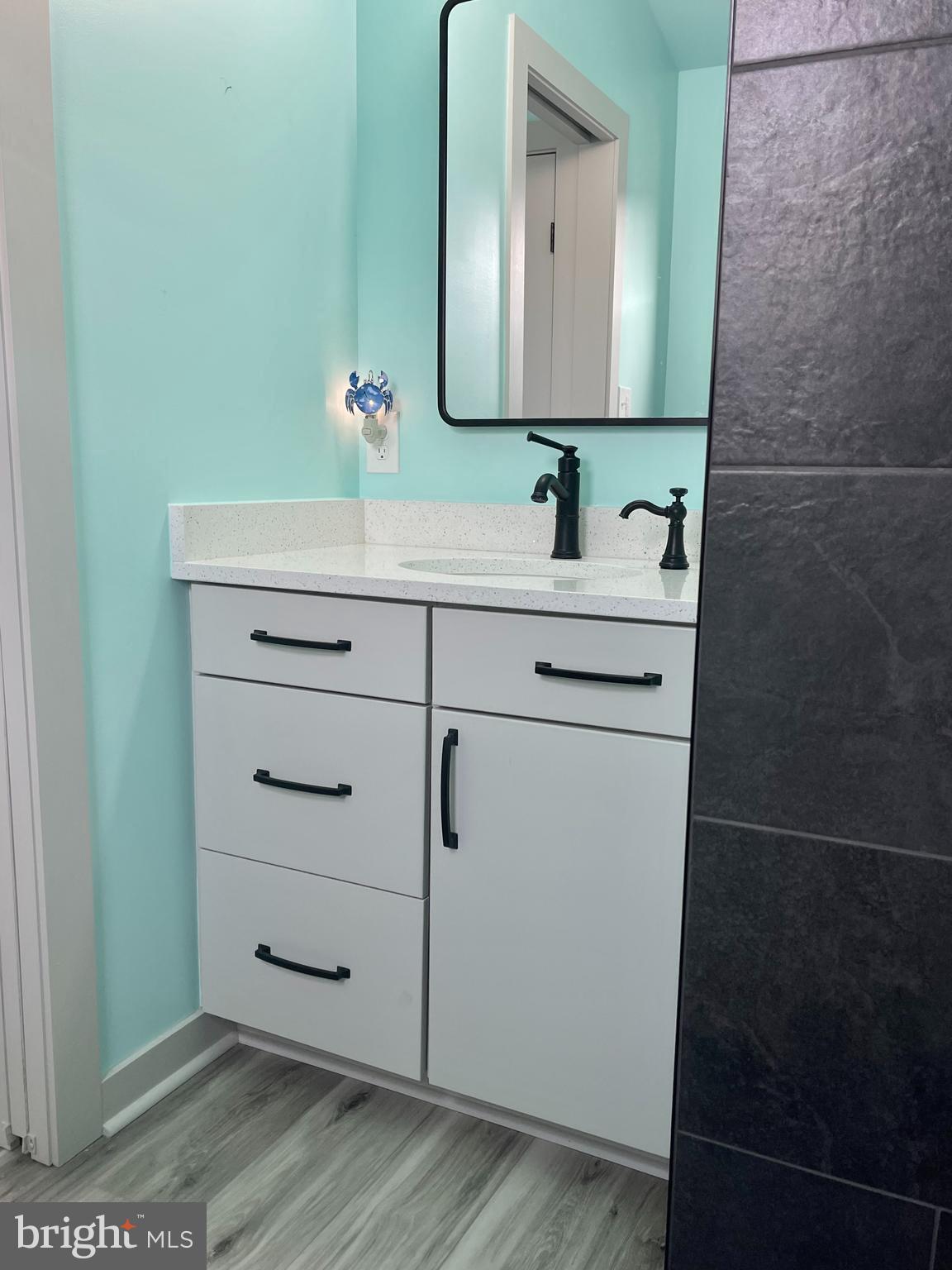 COLONIAL EAST MHP - Residential