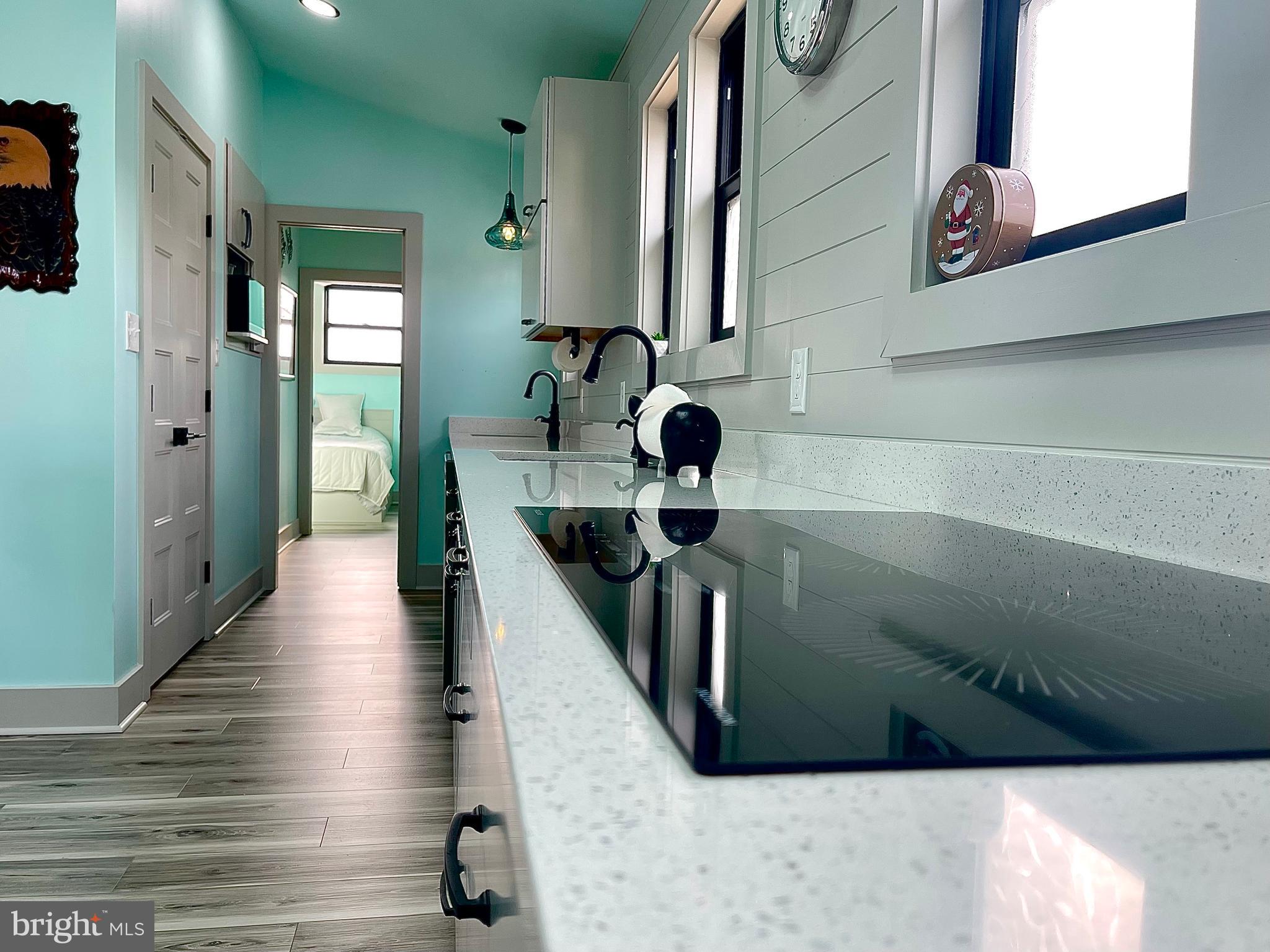 COLONIAL EAST MHP - Residential