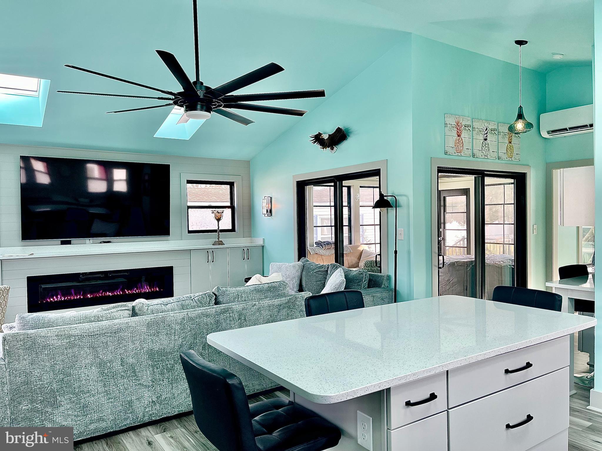 COLONIAL EAST MHP - Residential