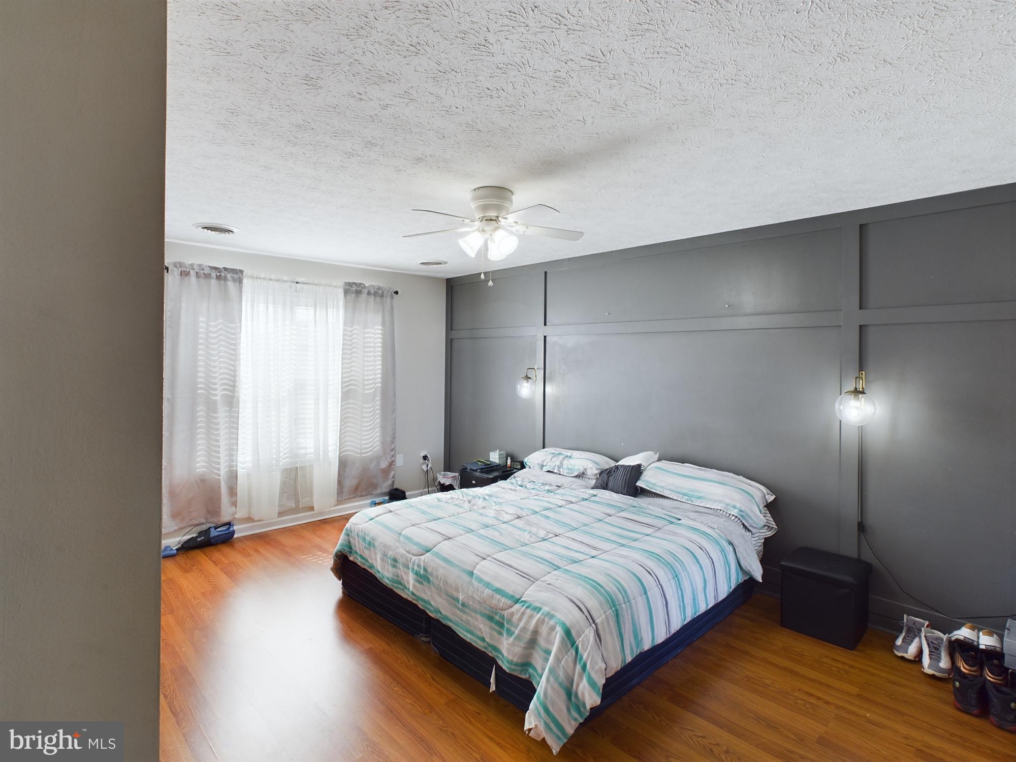 RIDGEFIELD - Residential