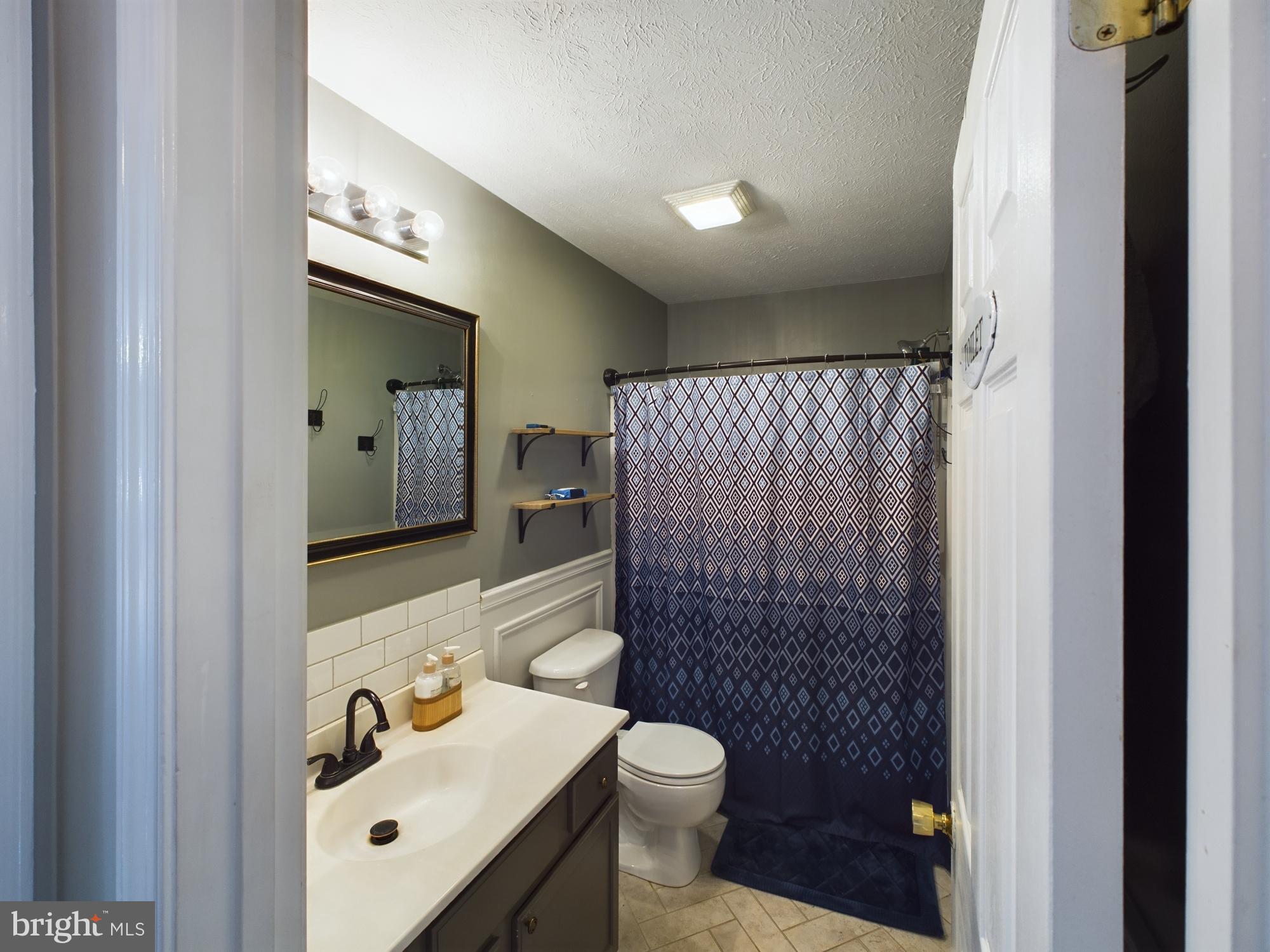 RIDGEFIELD - Residential