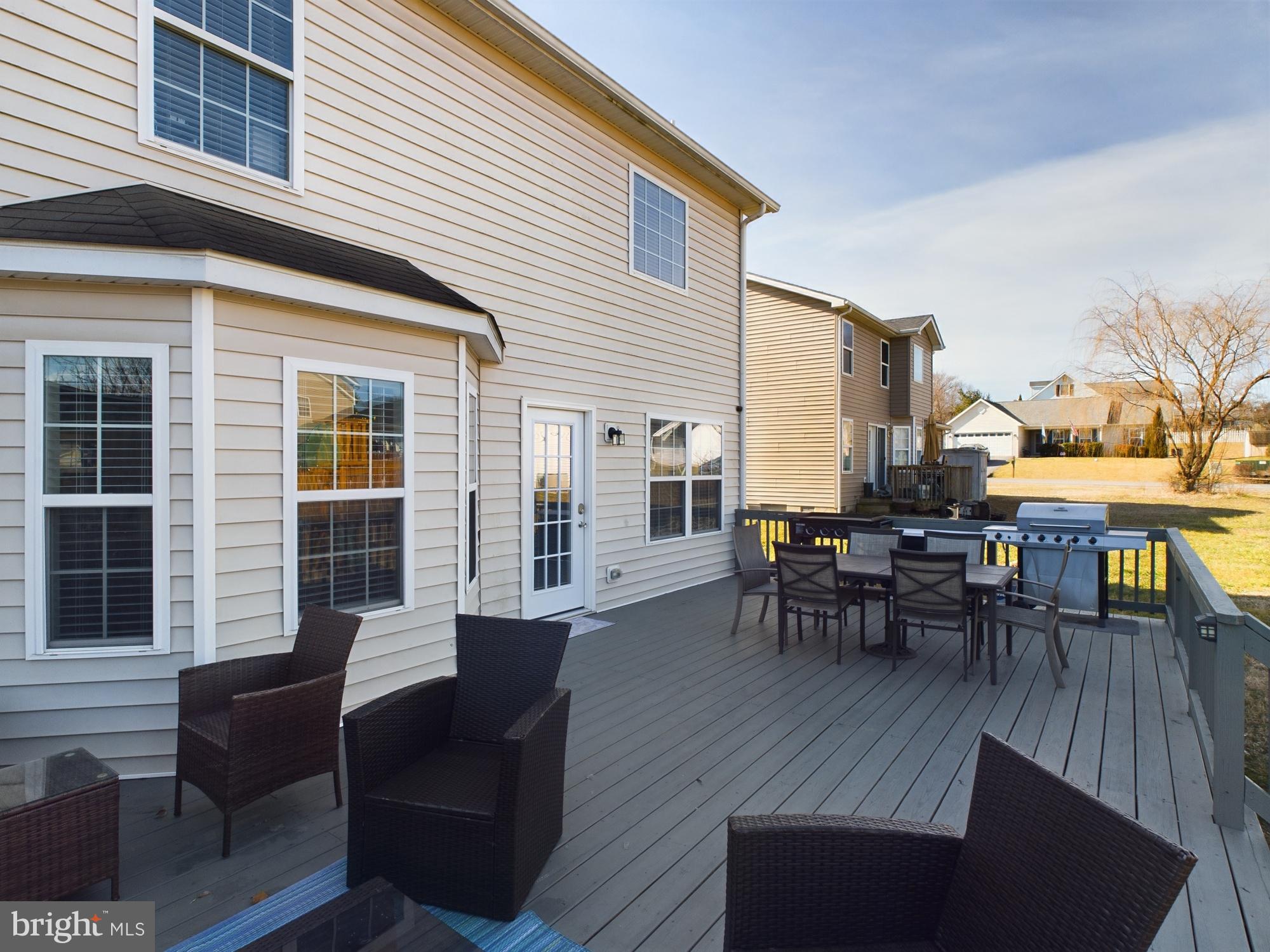 RIDGEFIELD - Residential