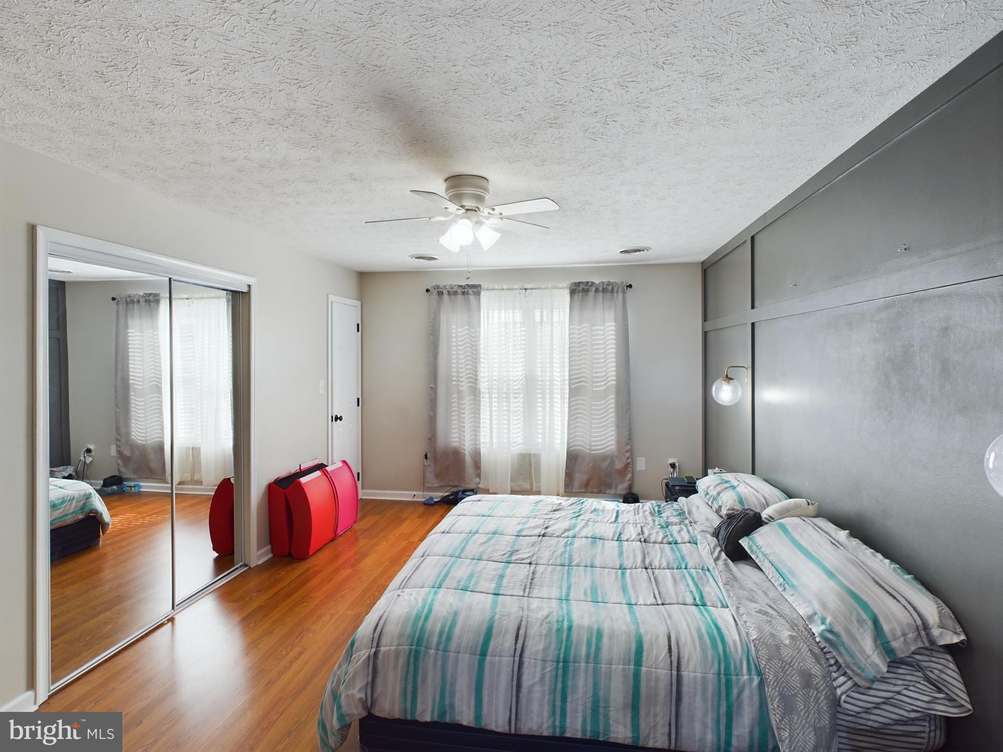 RIDGEFIELD - Residential