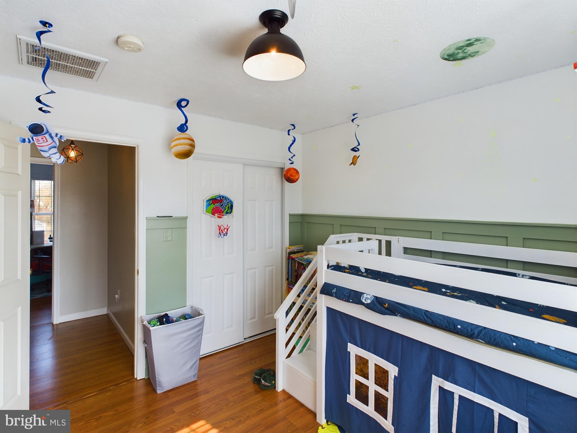 RIDGEFIELD - Residential