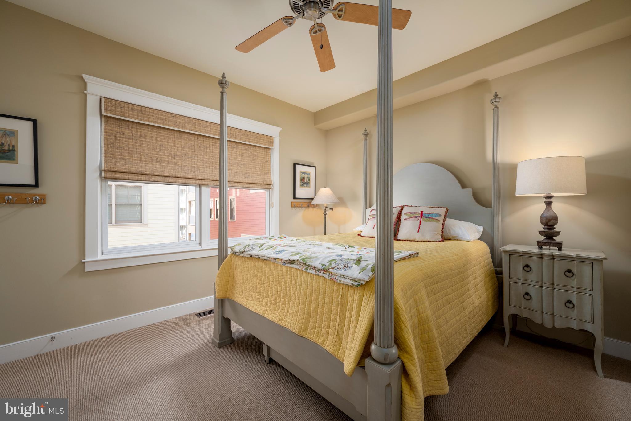 SUNSET ISLAND - Residential