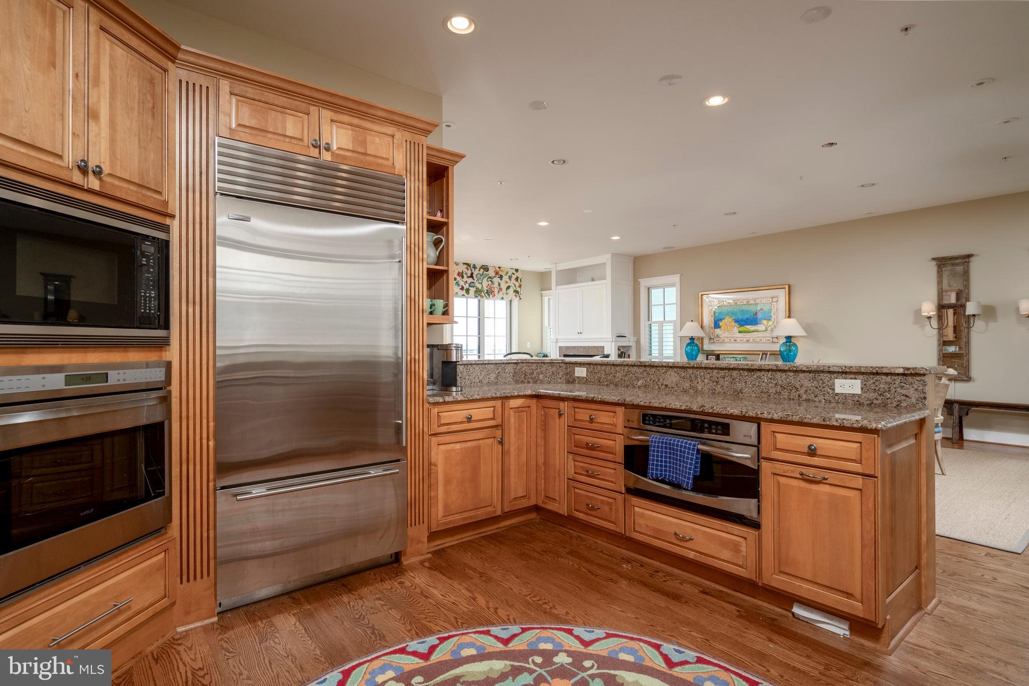 SUNSET ISLAND - Residential