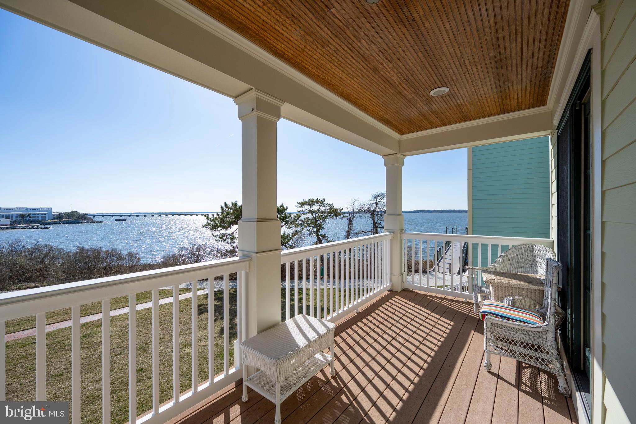 SUNSET ISLAND - Residential