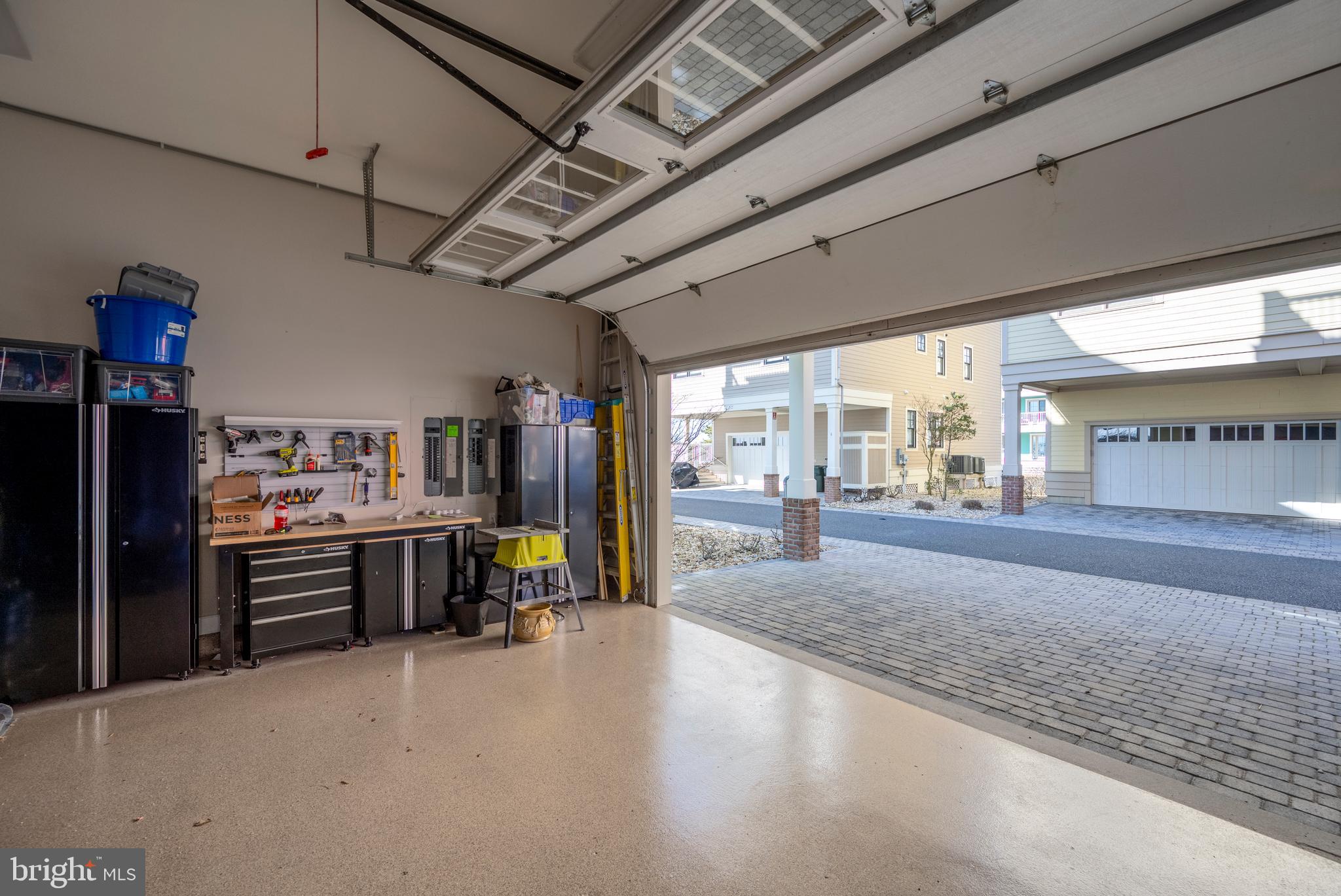 SUNSET ISLAND - Residential