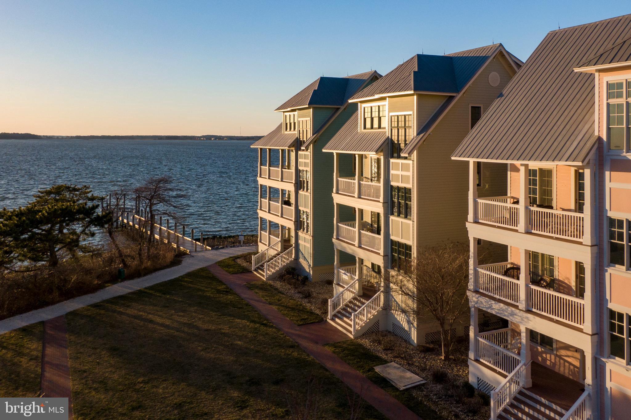 SUNSET ISLAND - Residential