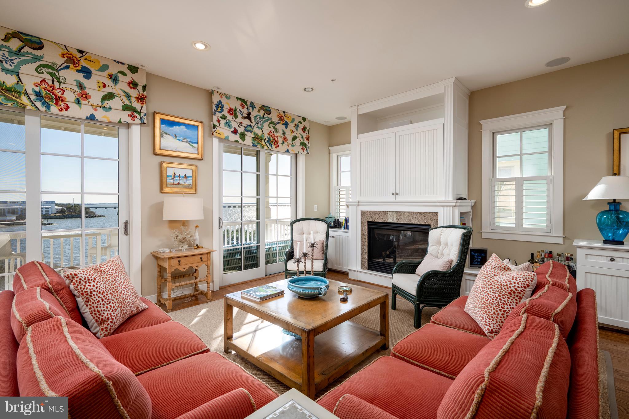 SUNSET ISLAND - Residential