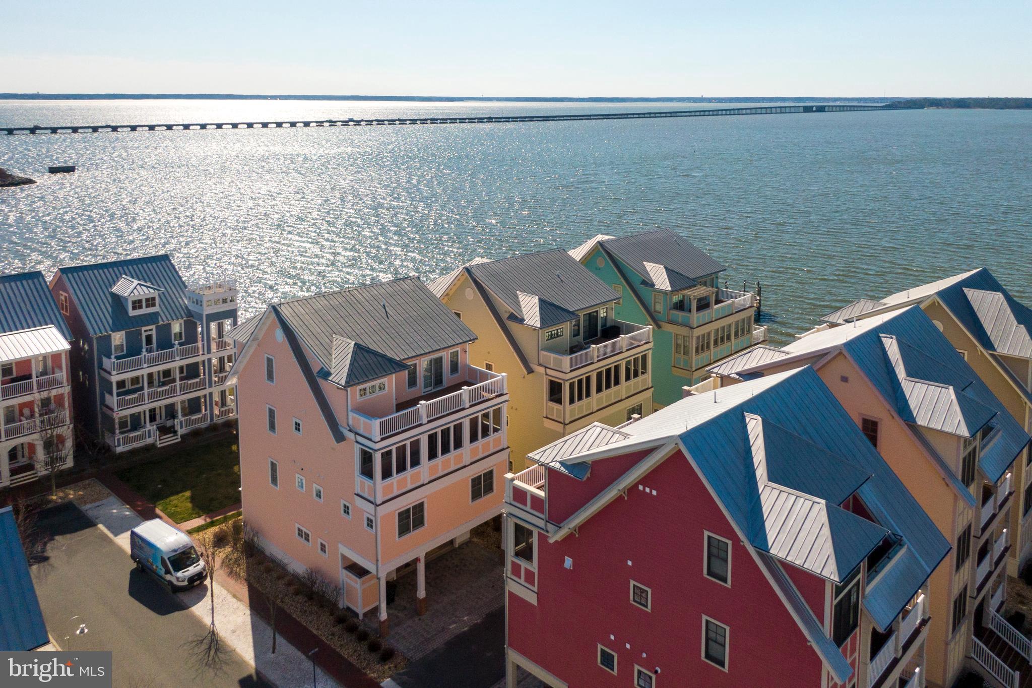 SUNSET ISLAND - Residential